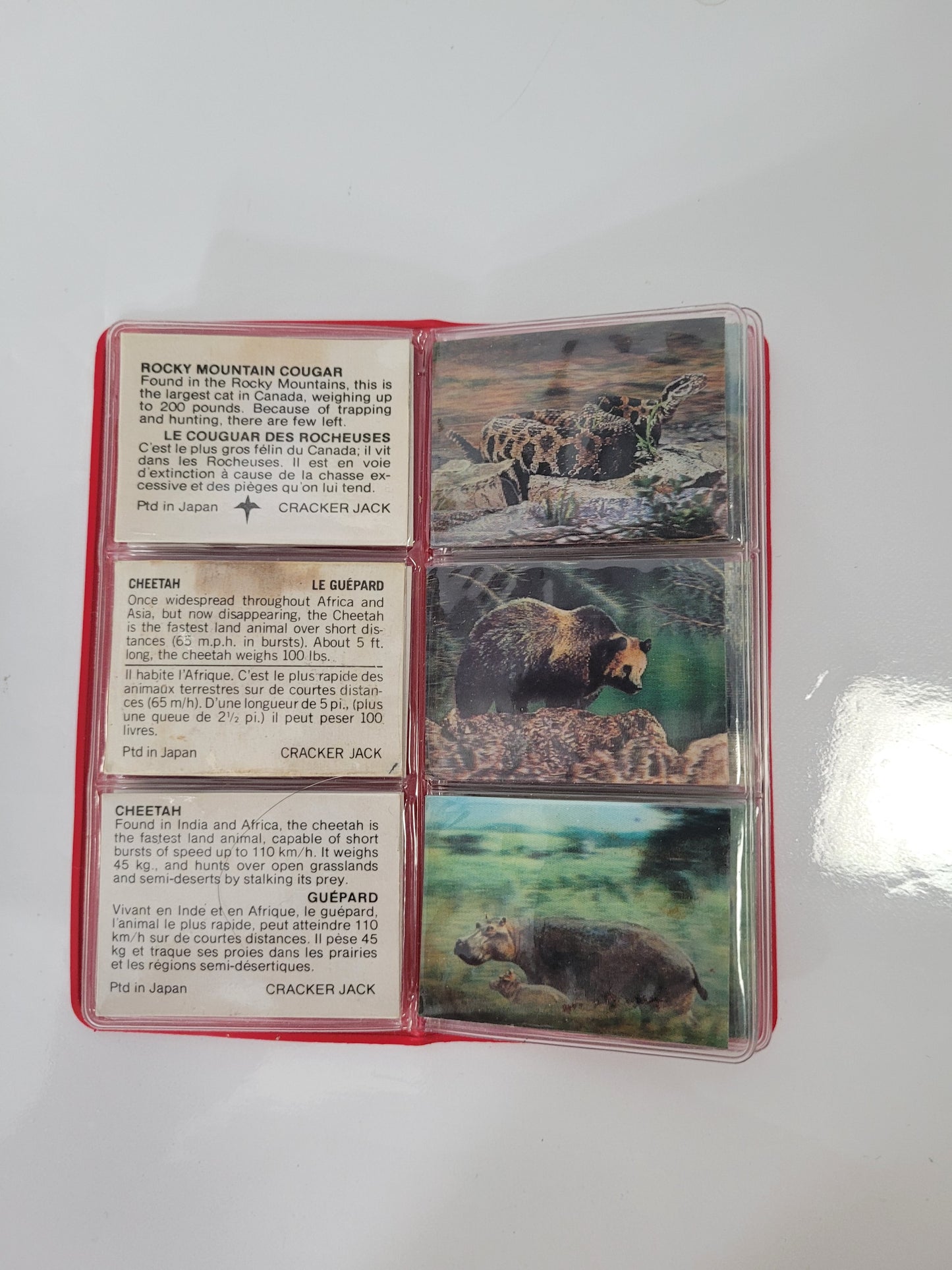Vintage 1970s Cracker Jack Lenticular Animal Cards with Red Collector Wallet – 20 Cards