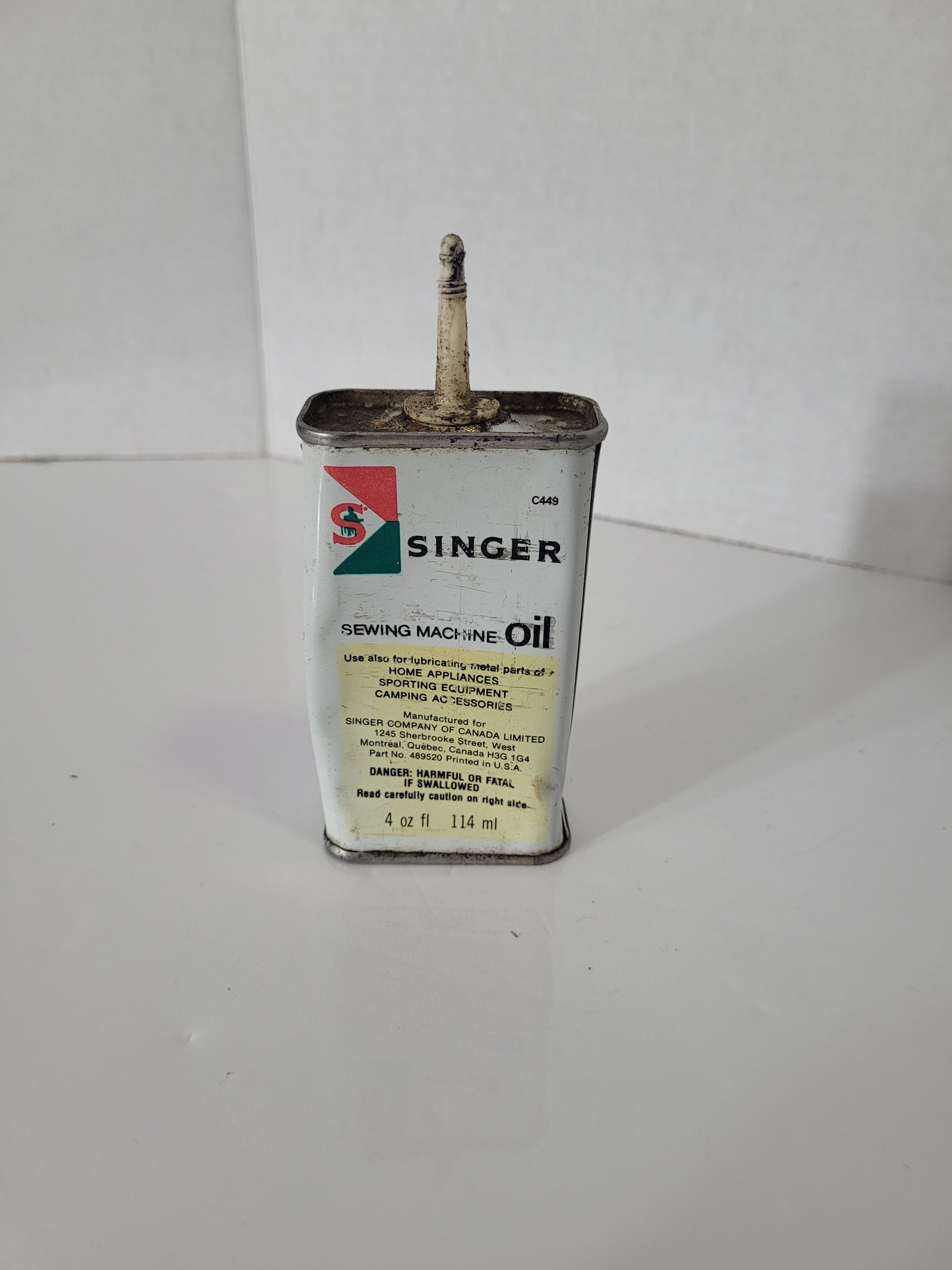 Vintage Singer Sewing Machine Oil Tin – 4 oz / 114 mL – Canadian Advertising