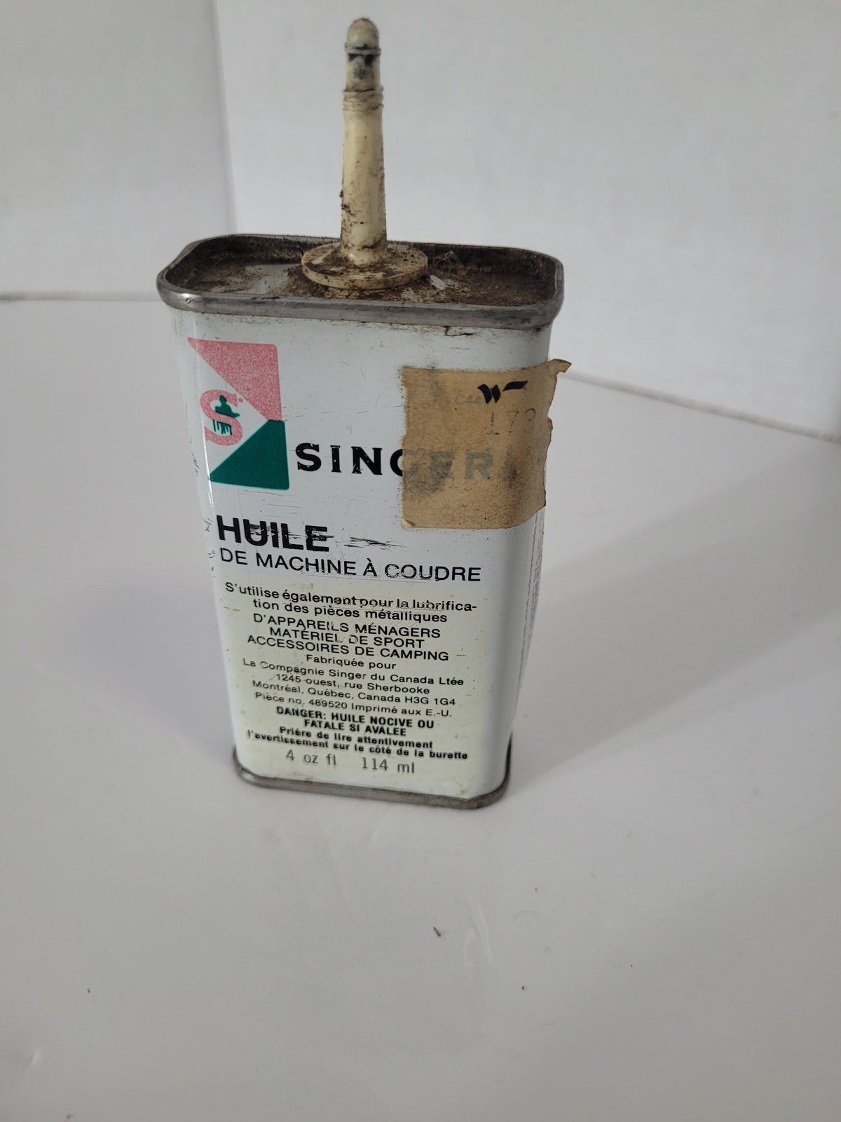 Vintage Singer Sewing Machine Oil Tin – 4 oz / 114 mL – Canadian Advertising