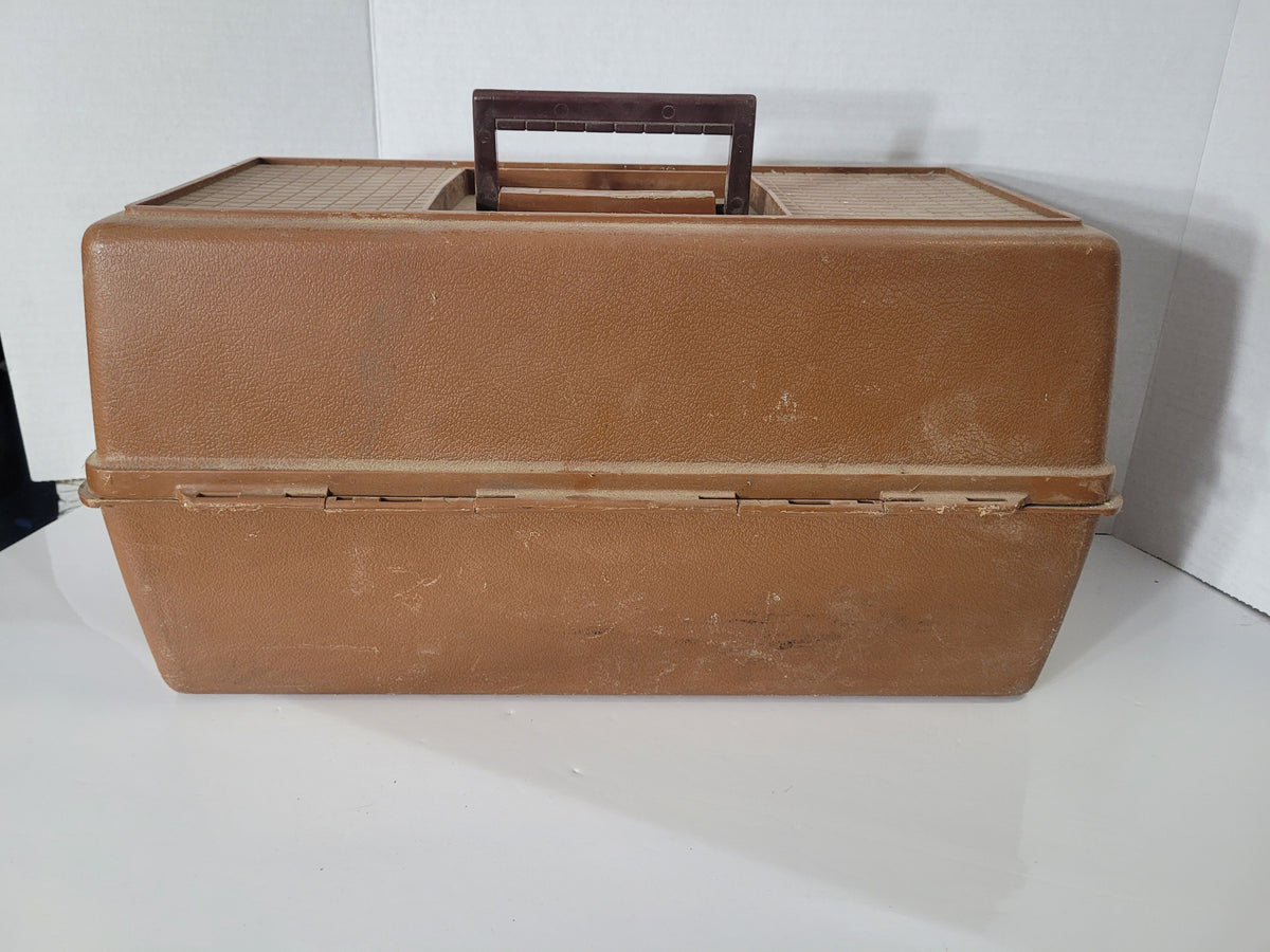 Vintage Old Pal 1090 Three-Tier Fishing Tackle Box – Brown & Cream
