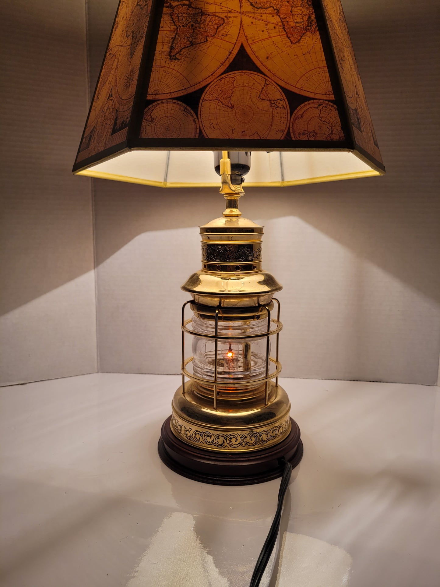 Franklin Mint The Seafarer’s Lamp – 24K Gold-Plated Nautical Table Lamp