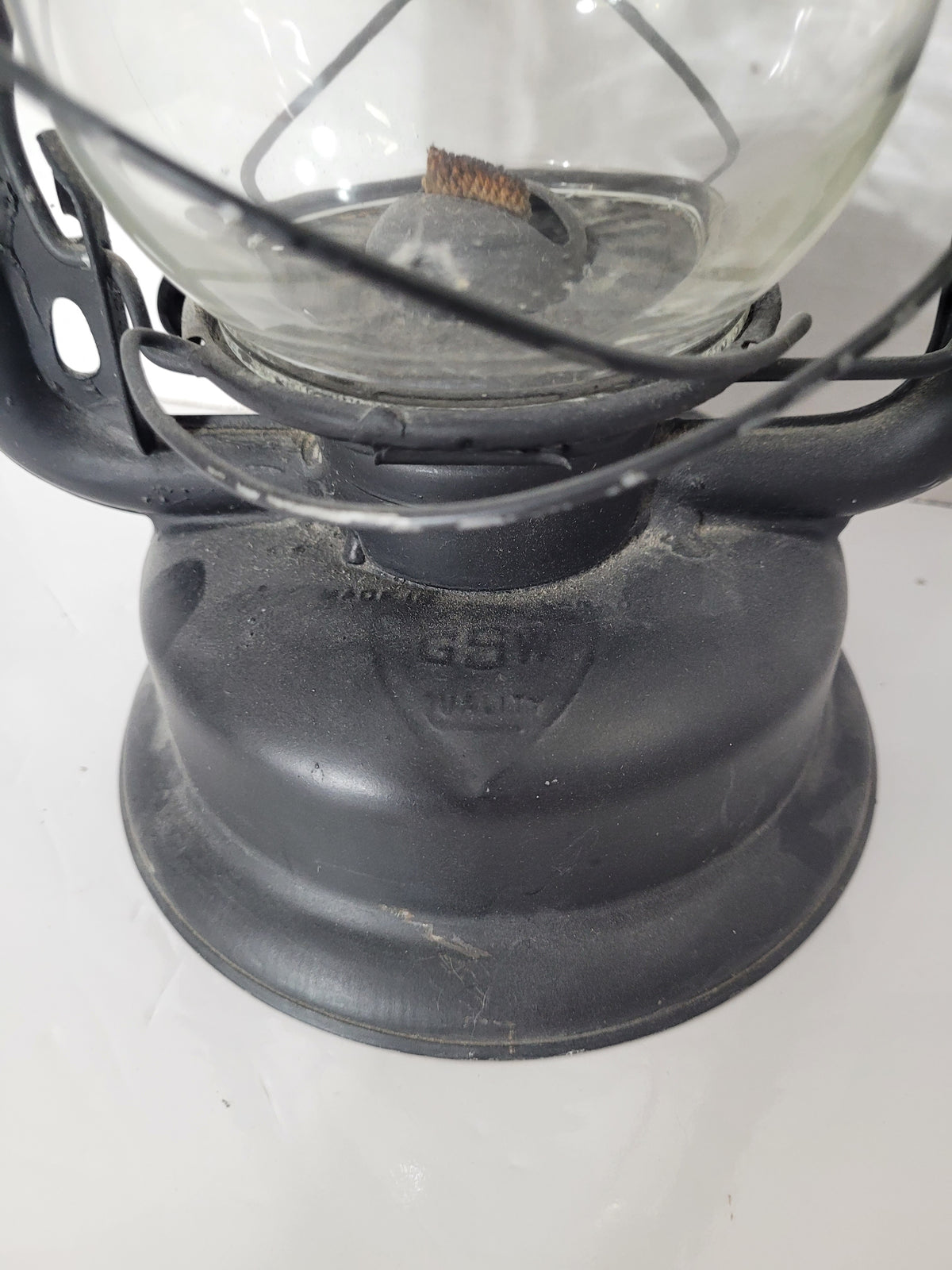 Vintage GSW Beacon Wind Proof Kerosene Lantern – Made in Canada – Original Glass