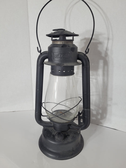 Vintage GSW Beacon Wind Proof Kerosene Lantern – Made in Canada – Original Glass
