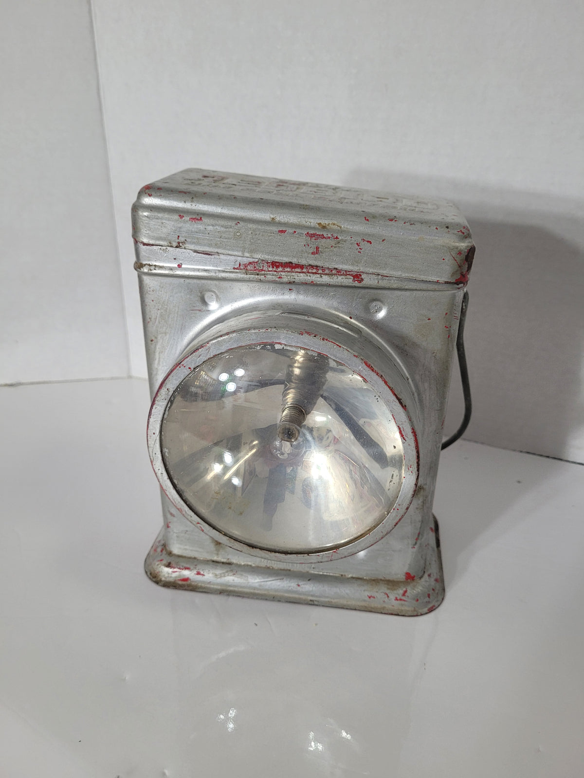 Vintage Delta Red Bird Dry Cell Lantern – Dual Reflector – Marion, Indiana