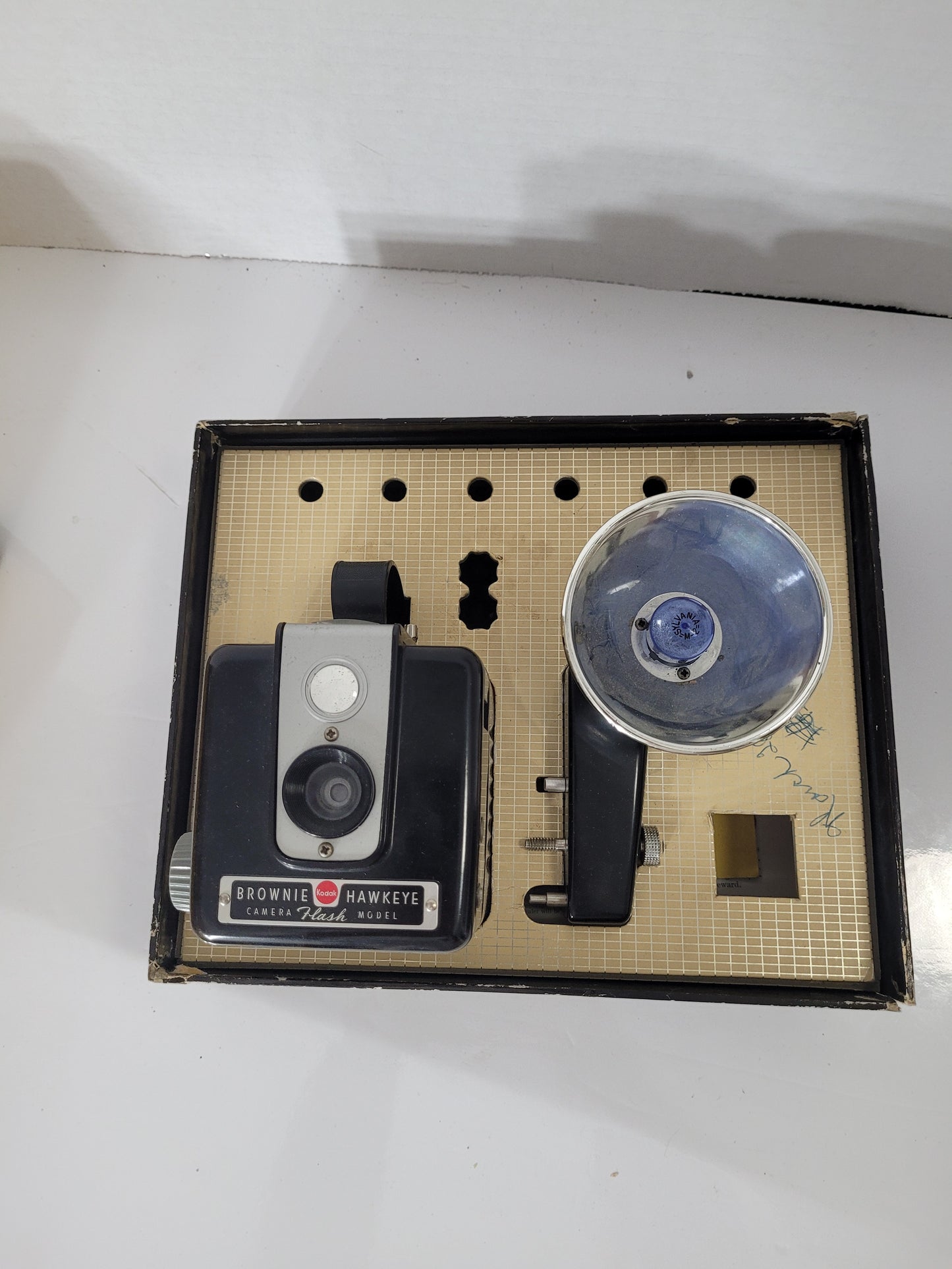 Vintage Kodak Brownie Hawkeye Flash Outfit – Camera, Flash, Box & Manuals