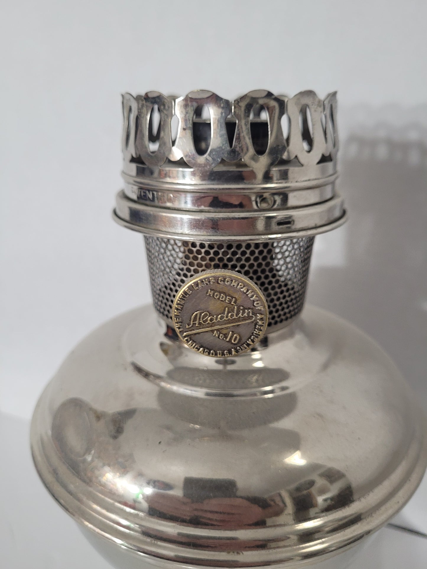 Vintage Aladdin Model No. 10 Nickel-Plated Kerosene Mantle Lamp – Chicago USA
