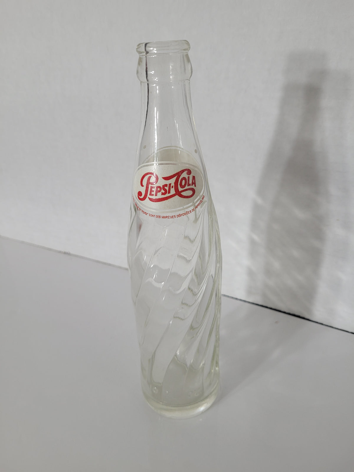 Vintage Pepsi-Cola Swirl Glass Bottle – 1969 Base Marking – Red & White ACL Logo