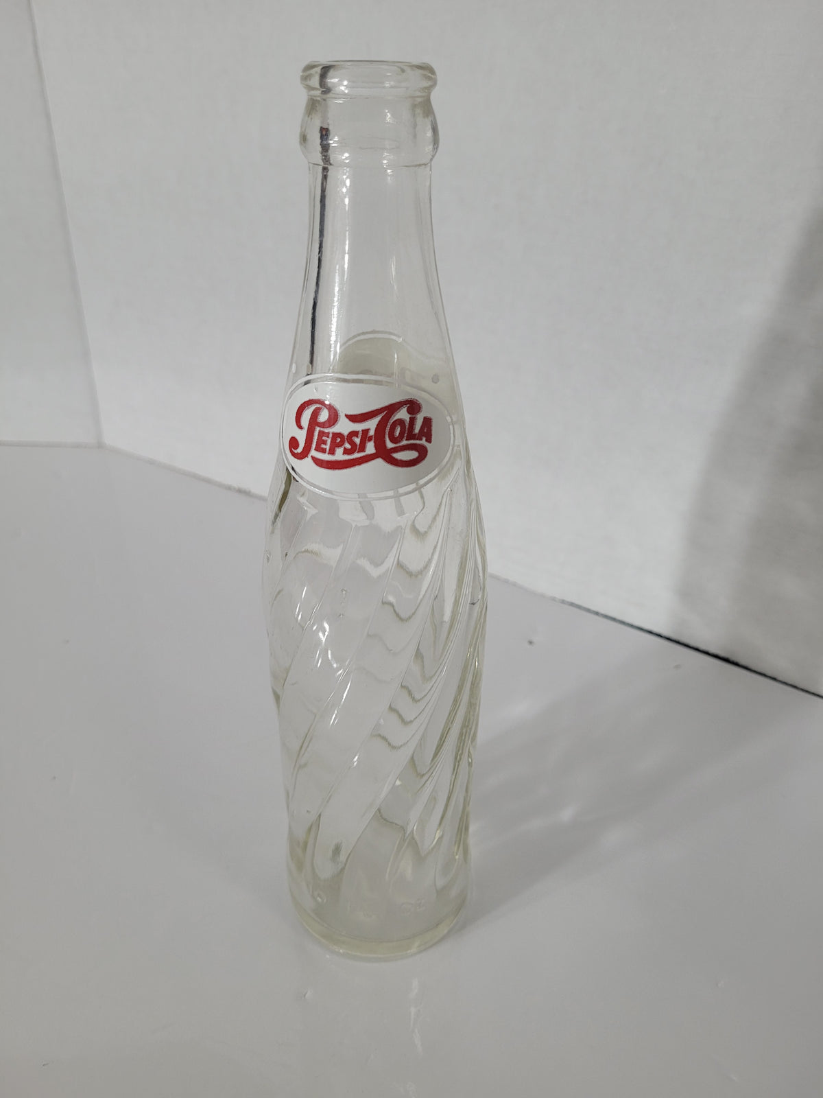 Vintage 1967 Pepsi-Cola Swirl Glass Bottle – Red & White ACL Logo