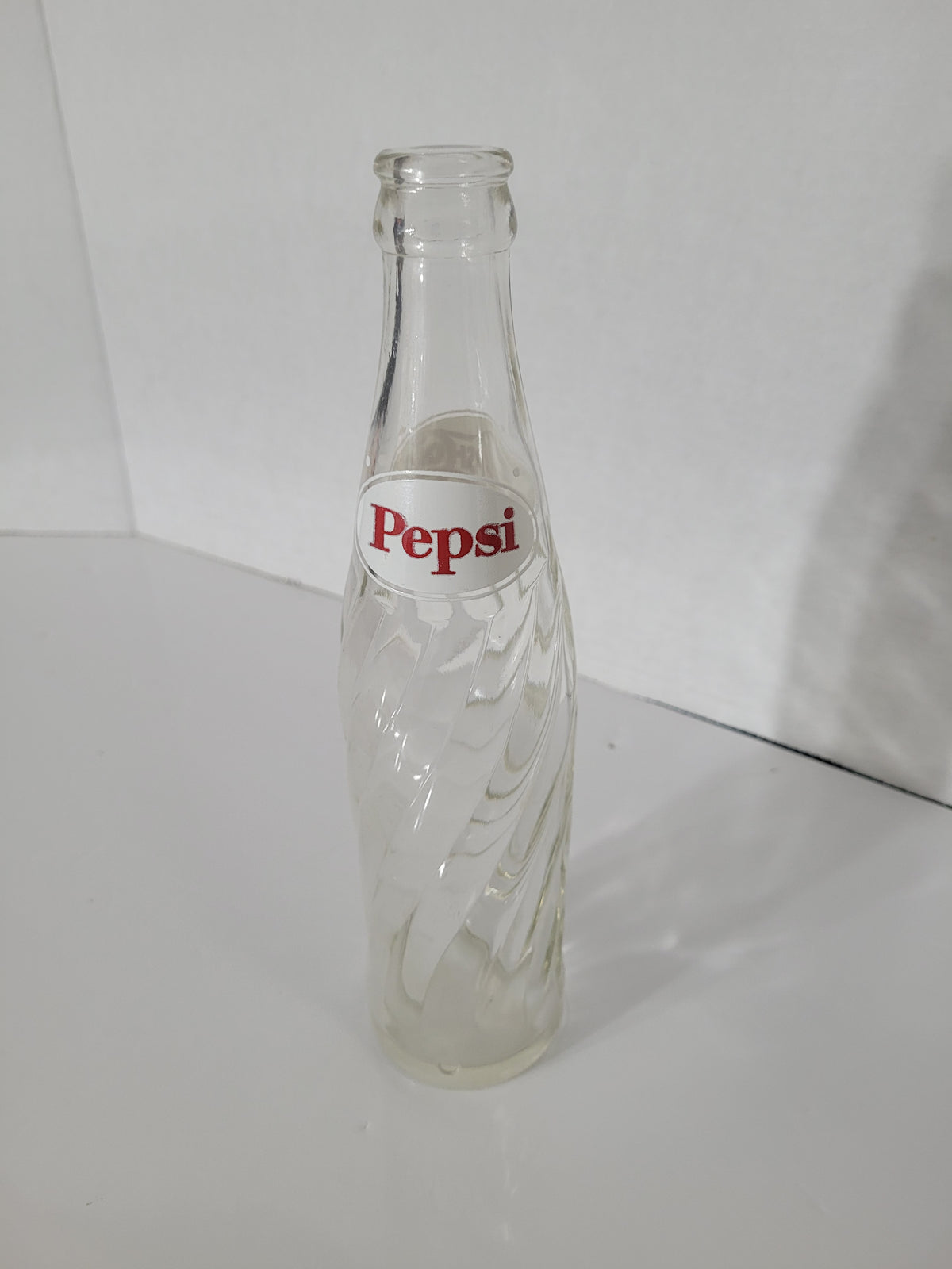 Vintage 1967 Pepsi-Cola Swirl Glass Bottle – Red & White ACL Logo