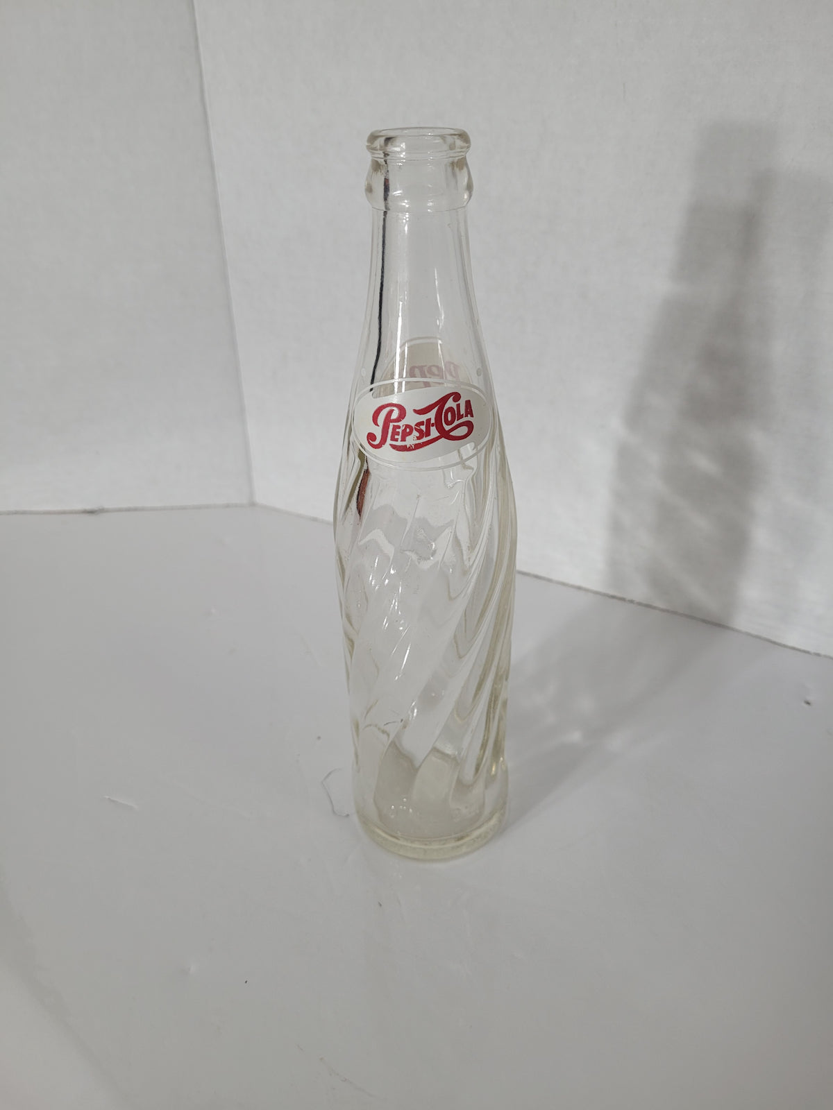 Vintage 1960 Dominion Glass Pepsi-Cola Swirl Bottle – Red & White ACL – Canadian