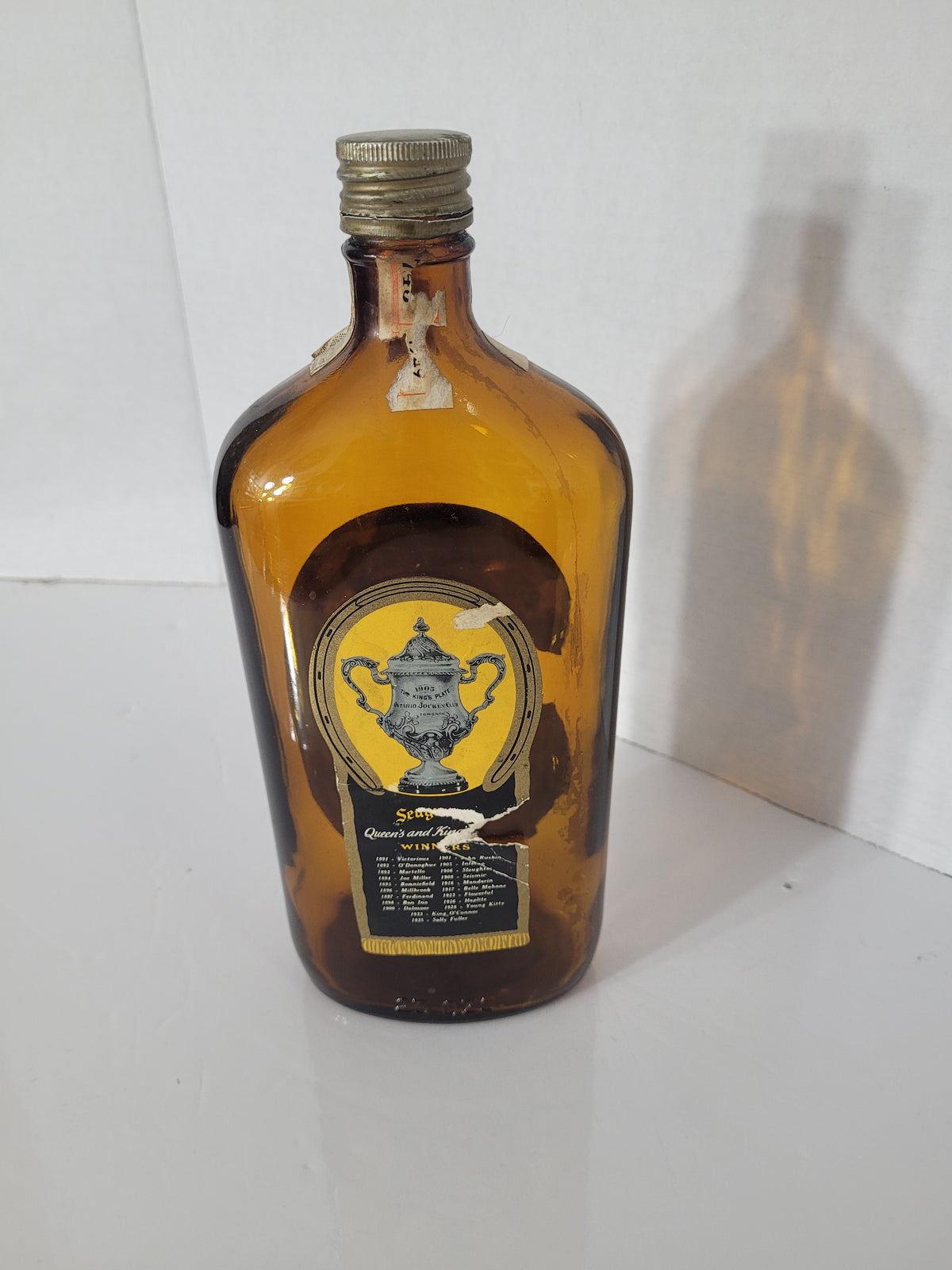 Vintage Seagram’s King’s Plate Canadian Rye Whisky Bottle – 1949 Tax Strip – Waterloo, Ontario