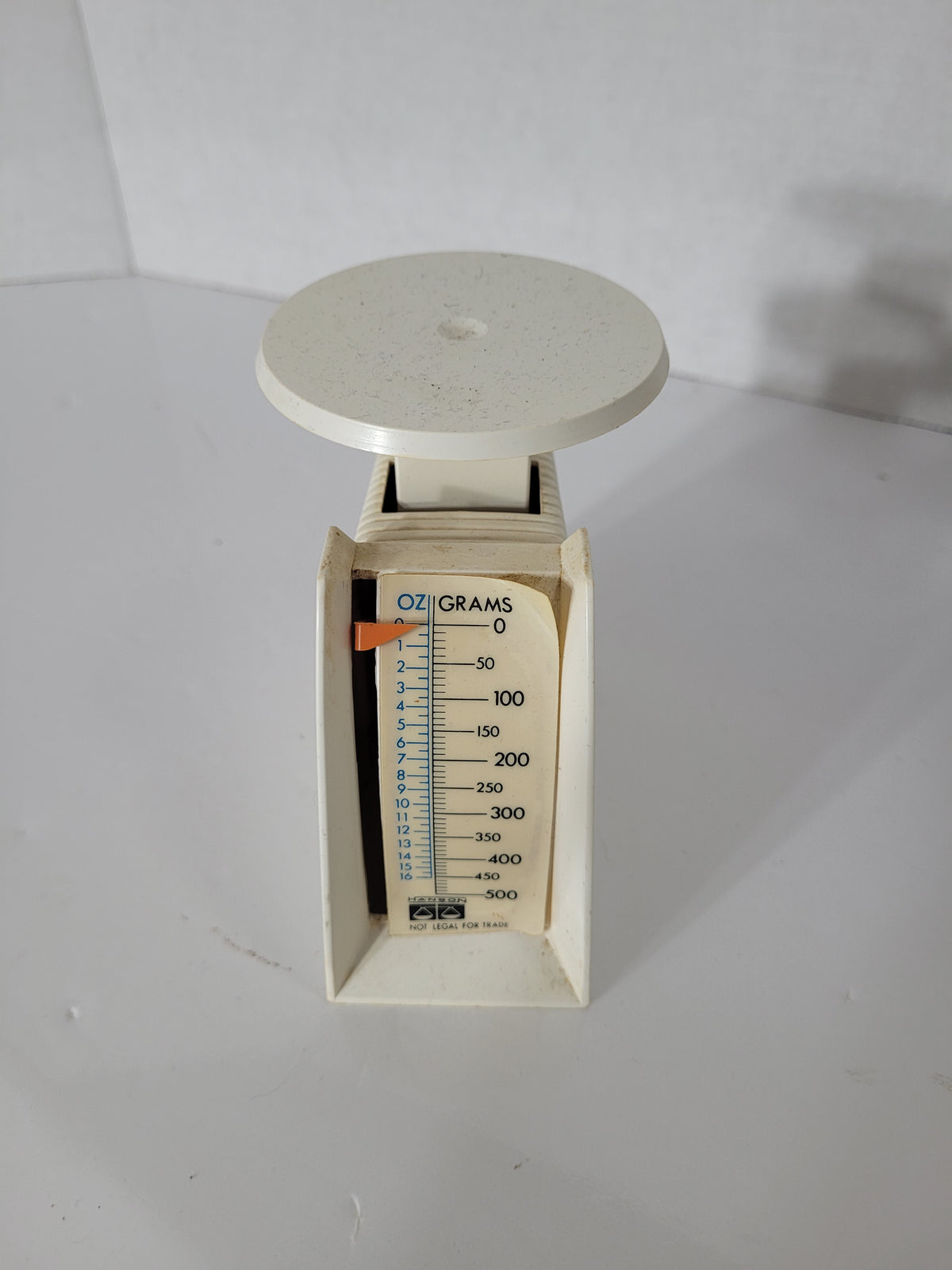 Vintage Hanson 16 oz / 500 g Mechanical Kitchen Scale – Cream Retro Countertop Scale