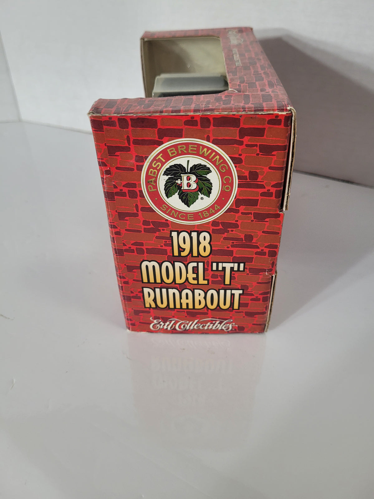 1994 ERTL Pabst Brewing Co. 1918 Ford Model T Runabout Die-Cast Bank – Stock B984 – Original Box