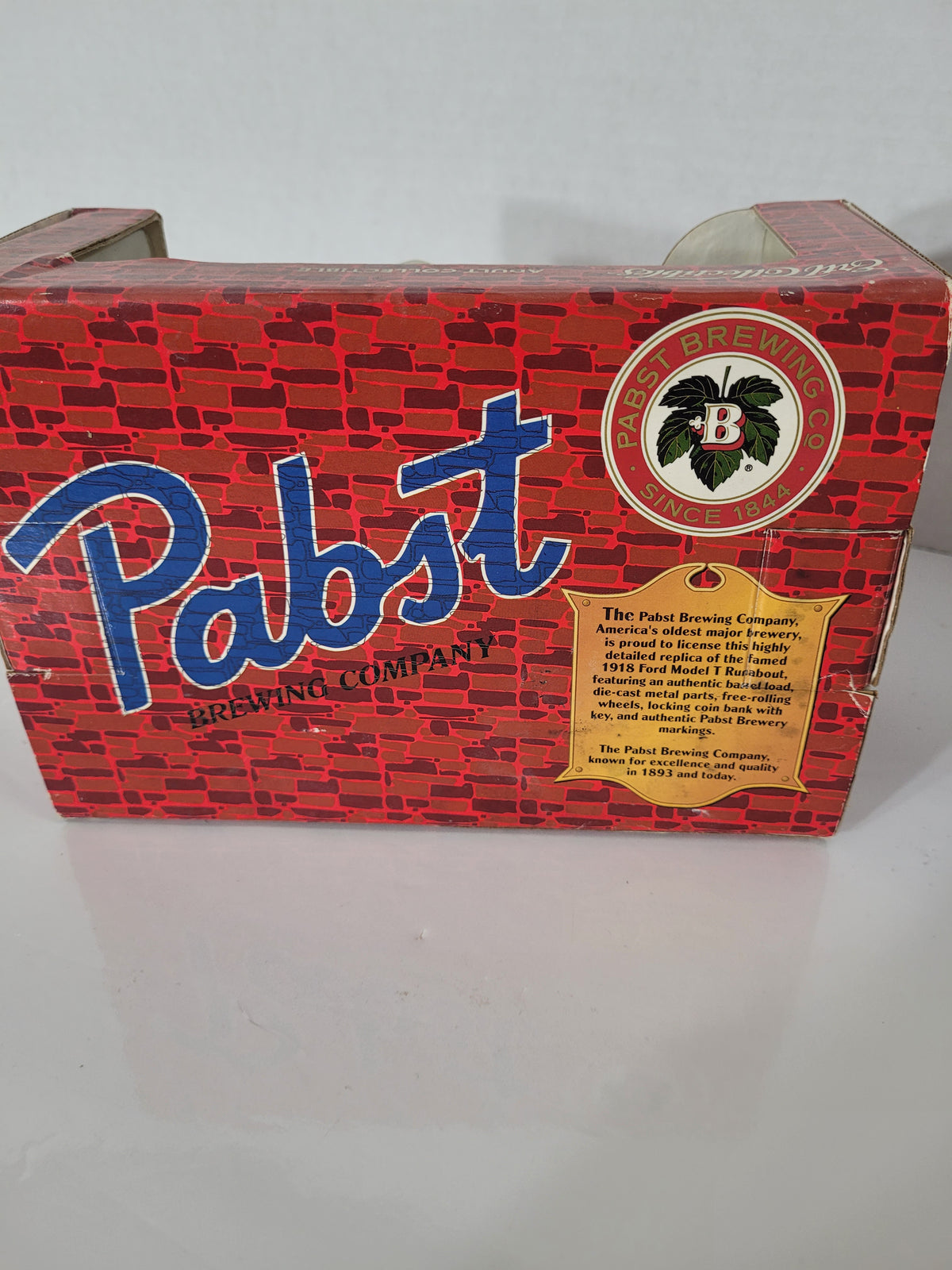 1994 ERTL Pabst Brewing Co. 1918 Ford Model T Runabout Die-Cast Bank – Stock B984 – Original Box