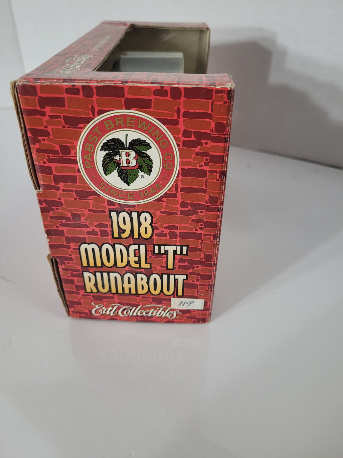 1994 ERTL Pabst Brewing Co. 1918 Ford Model T Runabout Die-Cast Bank – Stock B984 – Original Box