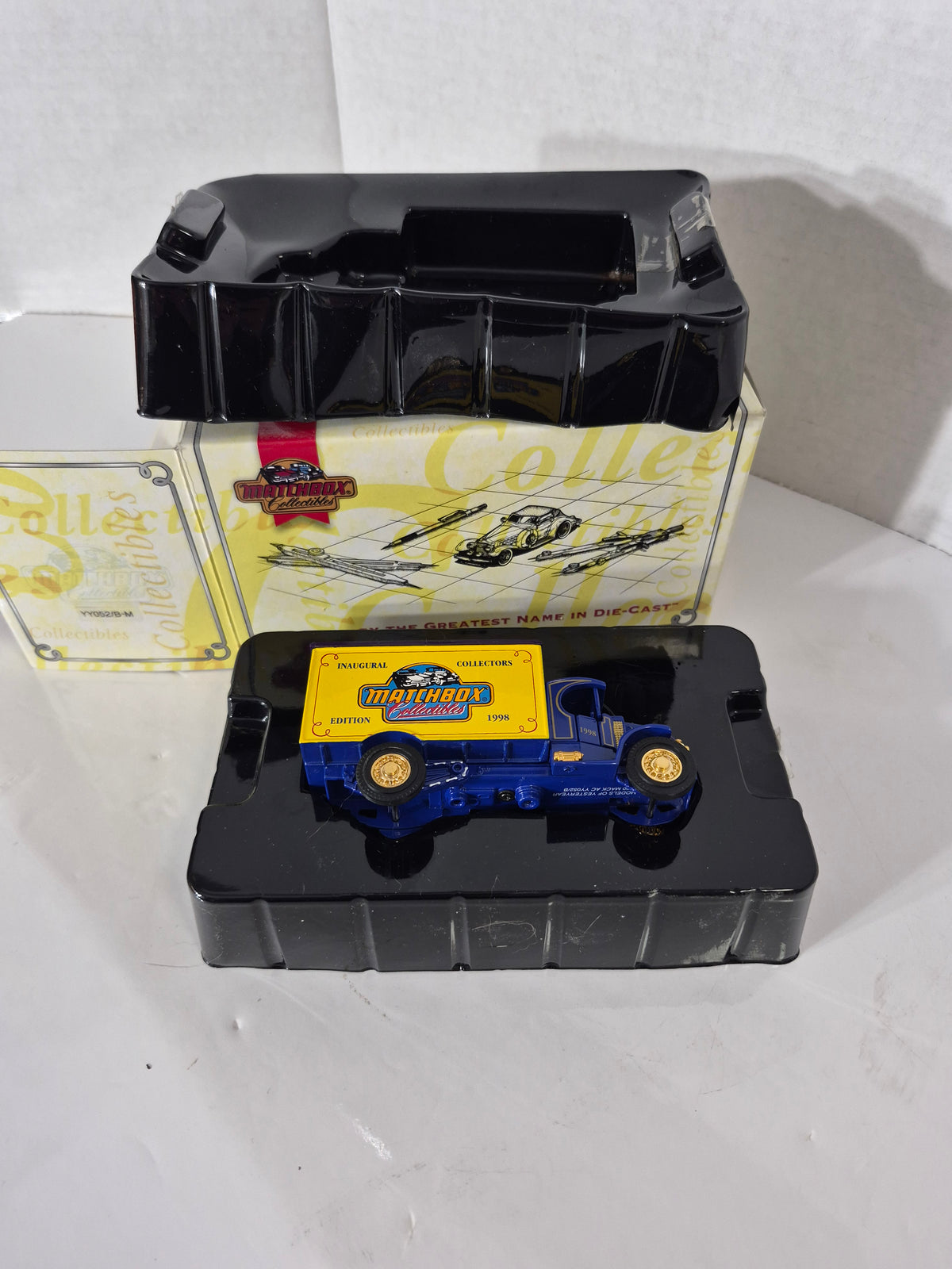 Matchbox 1920 Mack AC Truck – 1998 Collector’s Guild Edition with Box & Certificate