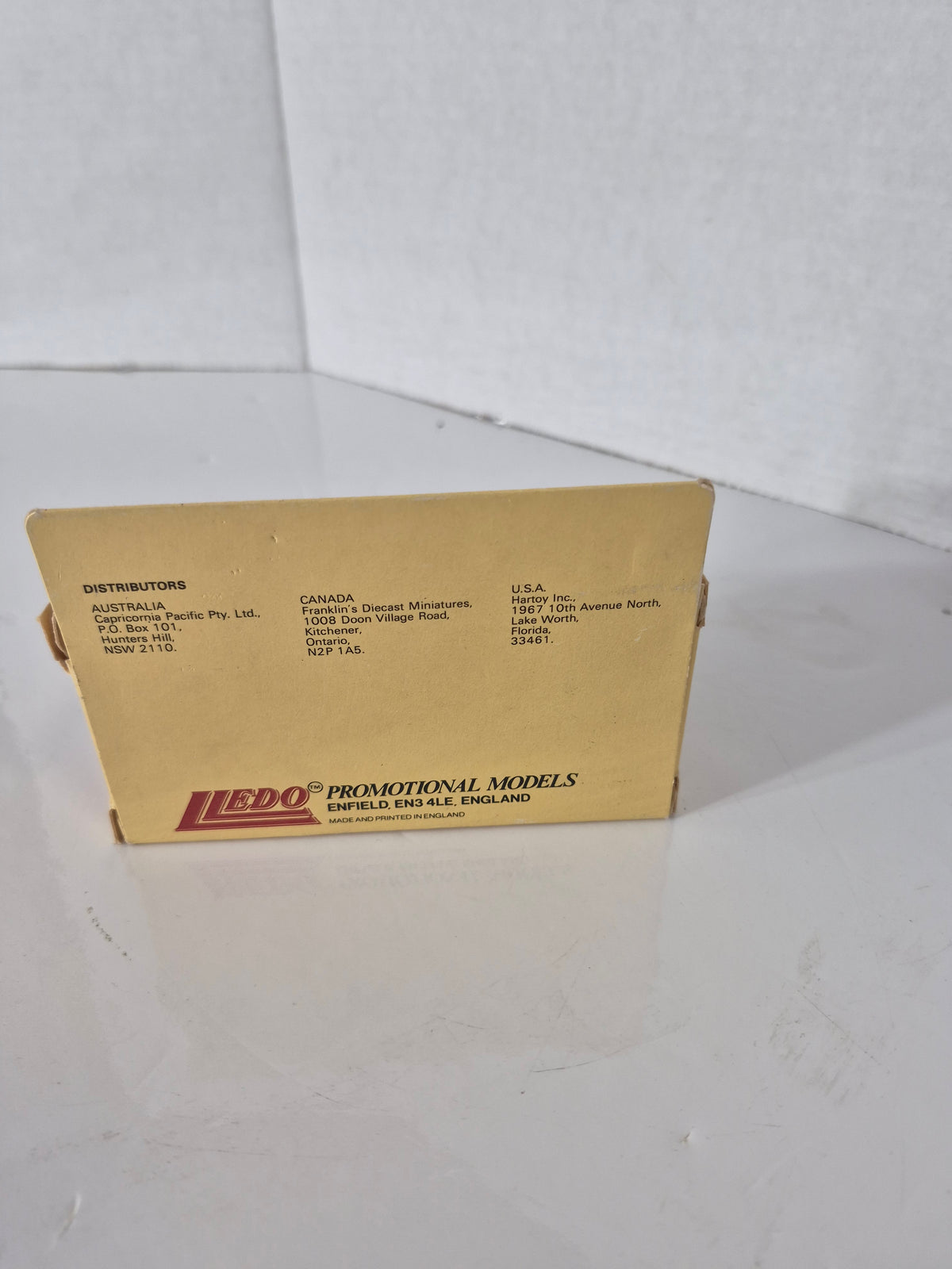 1988 Lledo Home Hardware Golf Tournament Die-Cast Van – Boxed