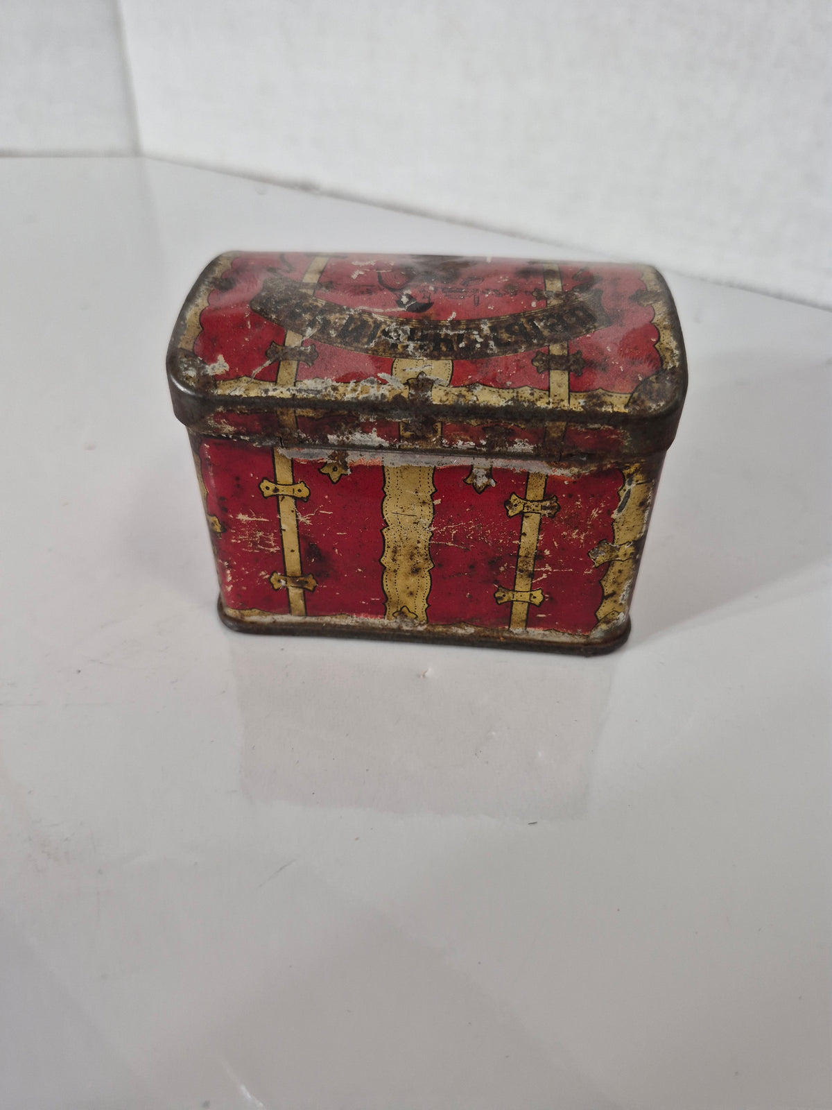Antique Swee-Touch-Nee Tea Tin – Consolidated Tea Co. New York – Trunk Style