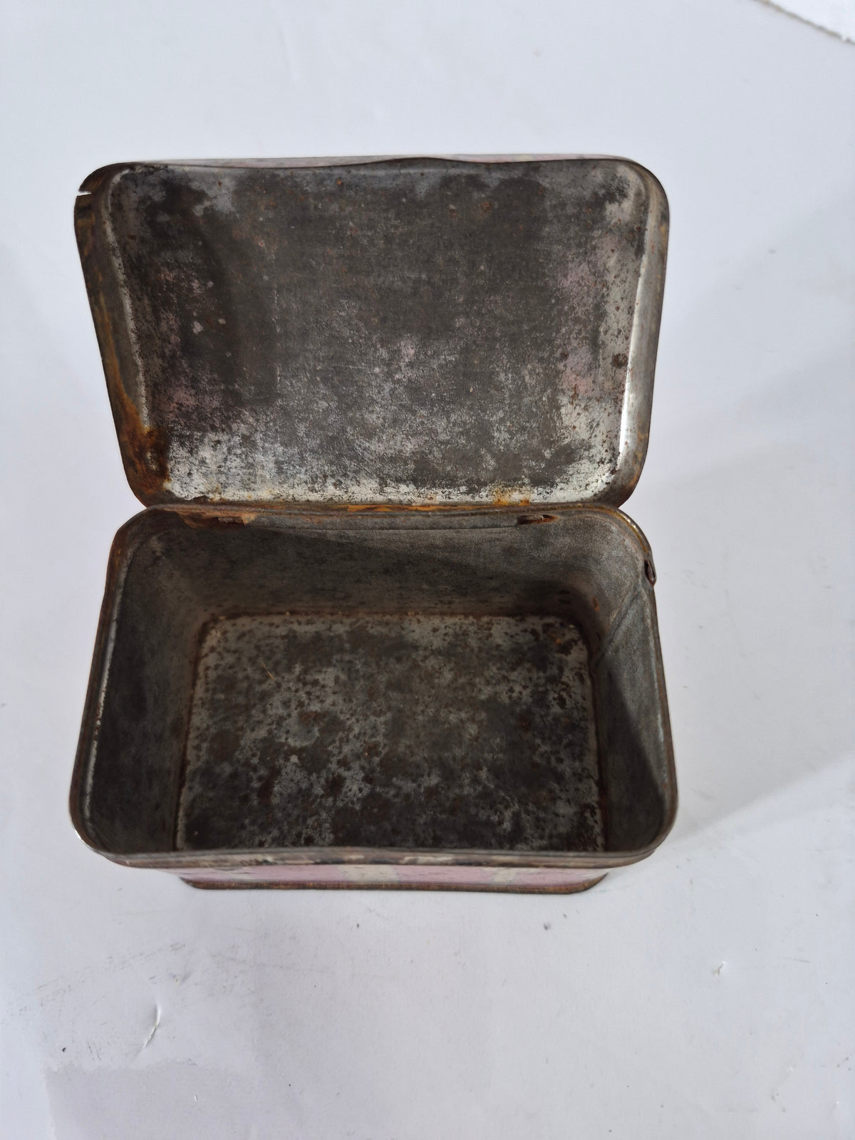 Antique Swee-Touch-Nee Tea Tin – Consolidated Tea Co. New York – Trunk Style