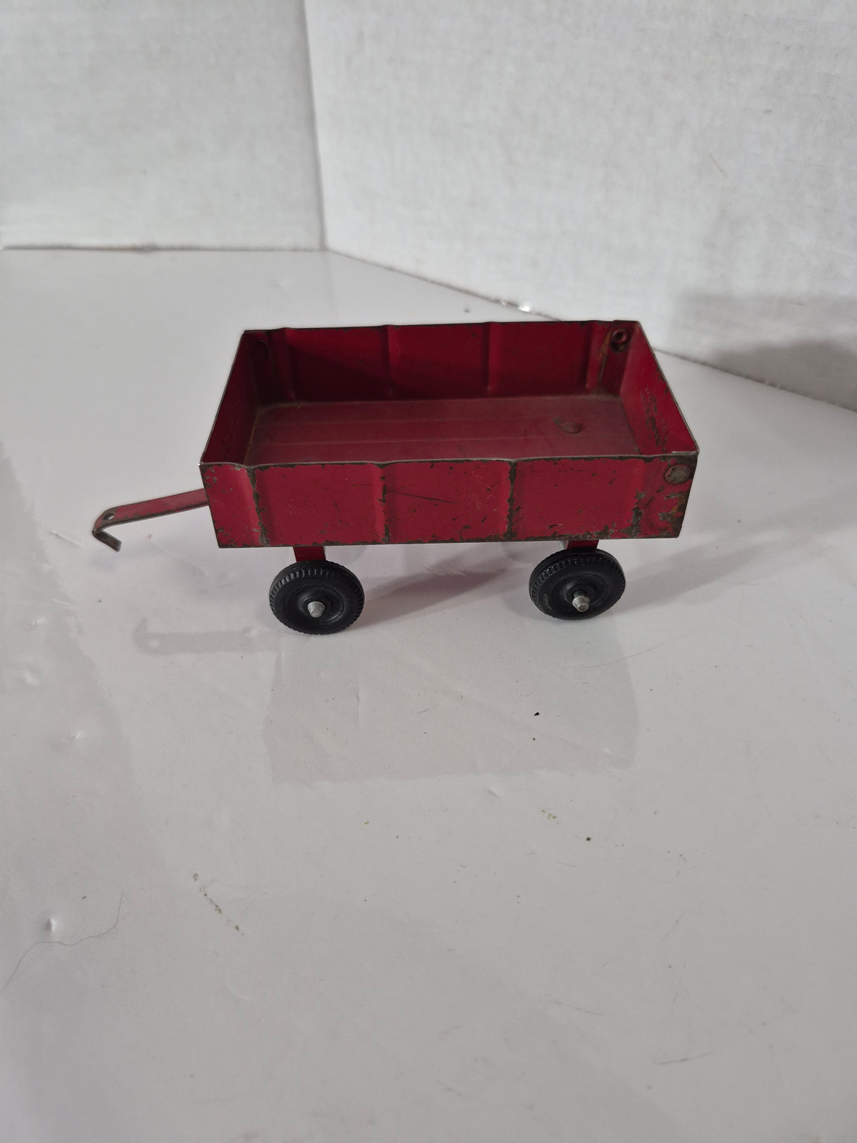 Vintage ERTL Red Farm Wagon – Dyersville Iowa – Made in USA