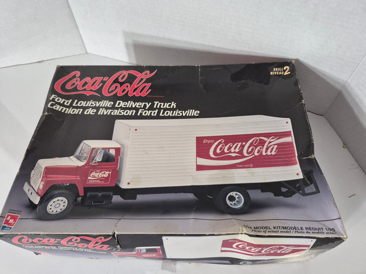 1998 Coca-Cola Ford Louisville Delivery Truck 1/25 Model Kit – AMT/ERTL H825