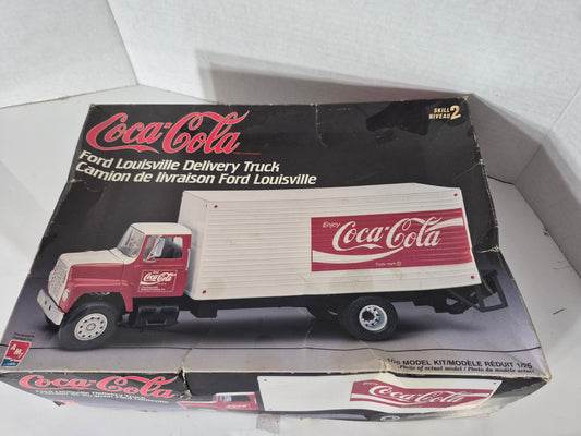 1998 Coca-Cola Ford Louisville Delivery Truck 1/25 Model Kit – AMT/ERTL H825
