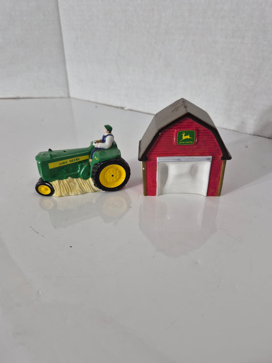 John Deere Tractor & Barn Salt and Pepper Shakers – 2 Piece Set