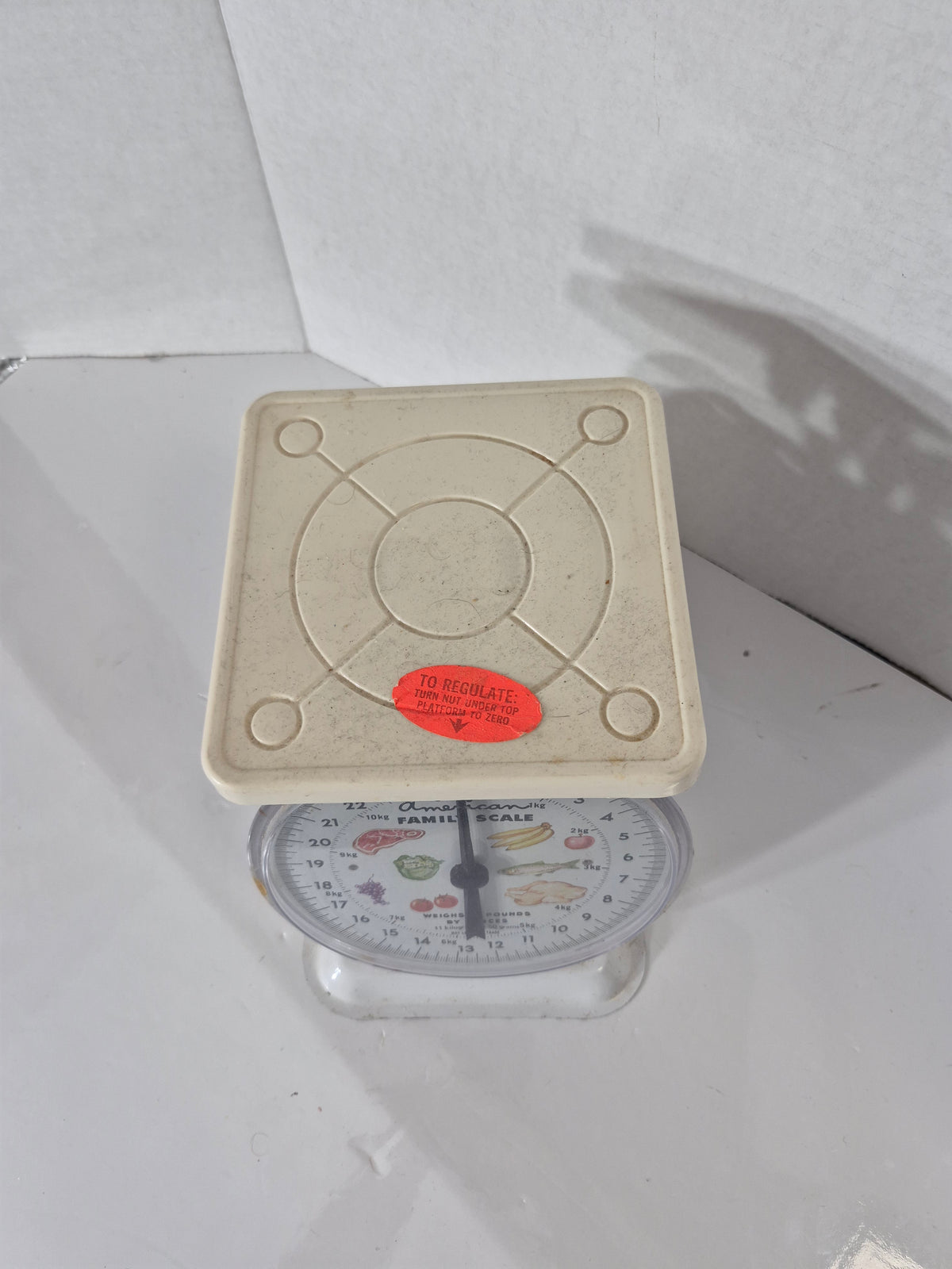 Vintage American Family Scale – 25 lb / 11 kg Kitchen Counter Scale