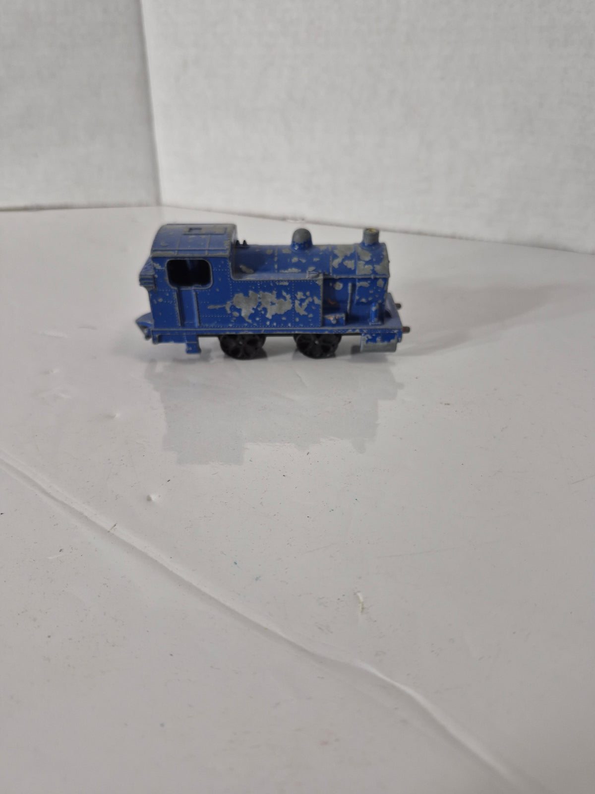 Vintage Dinky Toys Blue Steam Locomotive – Made in England