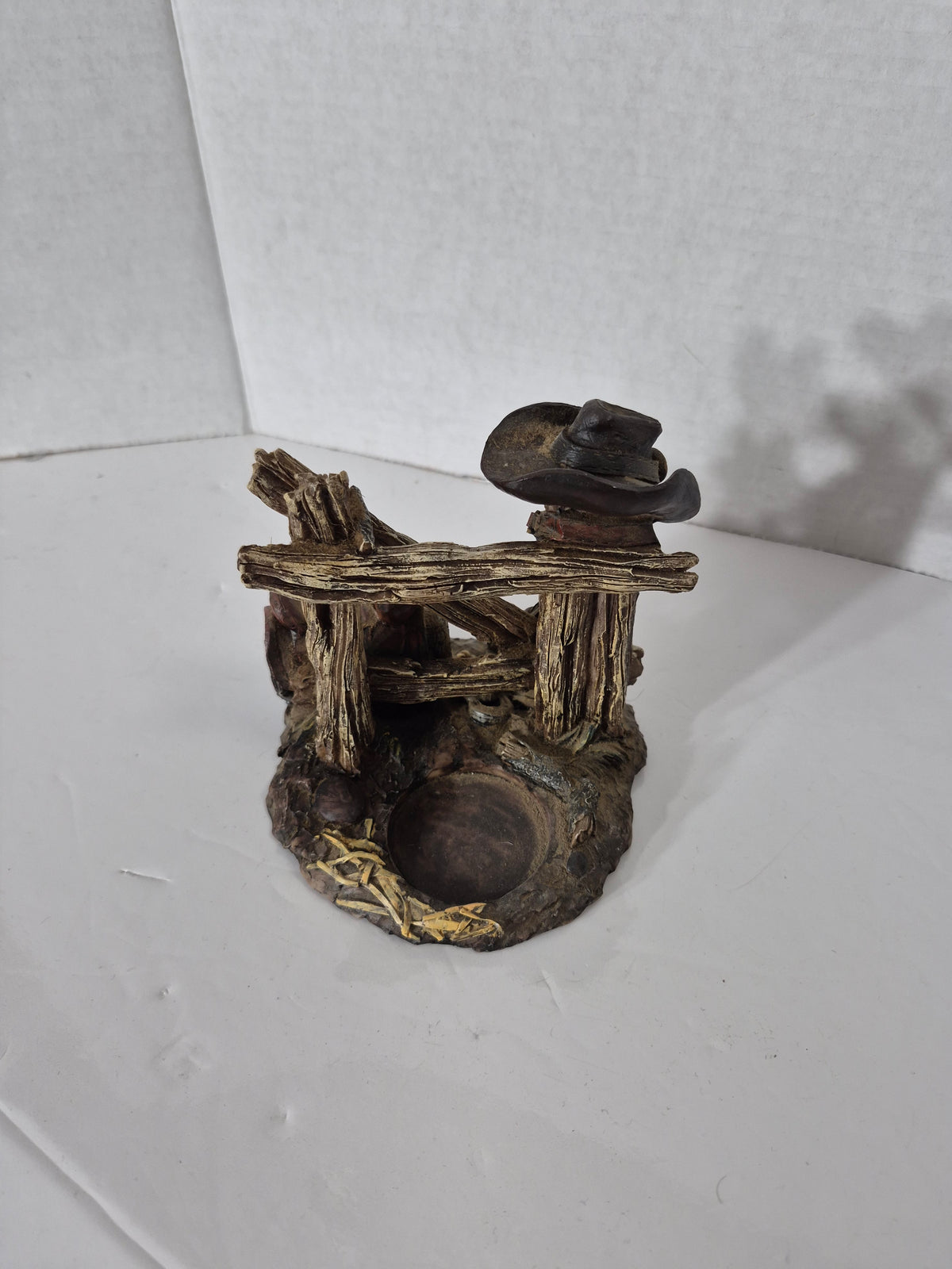 Western Cowboy Saddle & Fence Resin Pen Holder / Desk Organizer – 5" x 5.5"