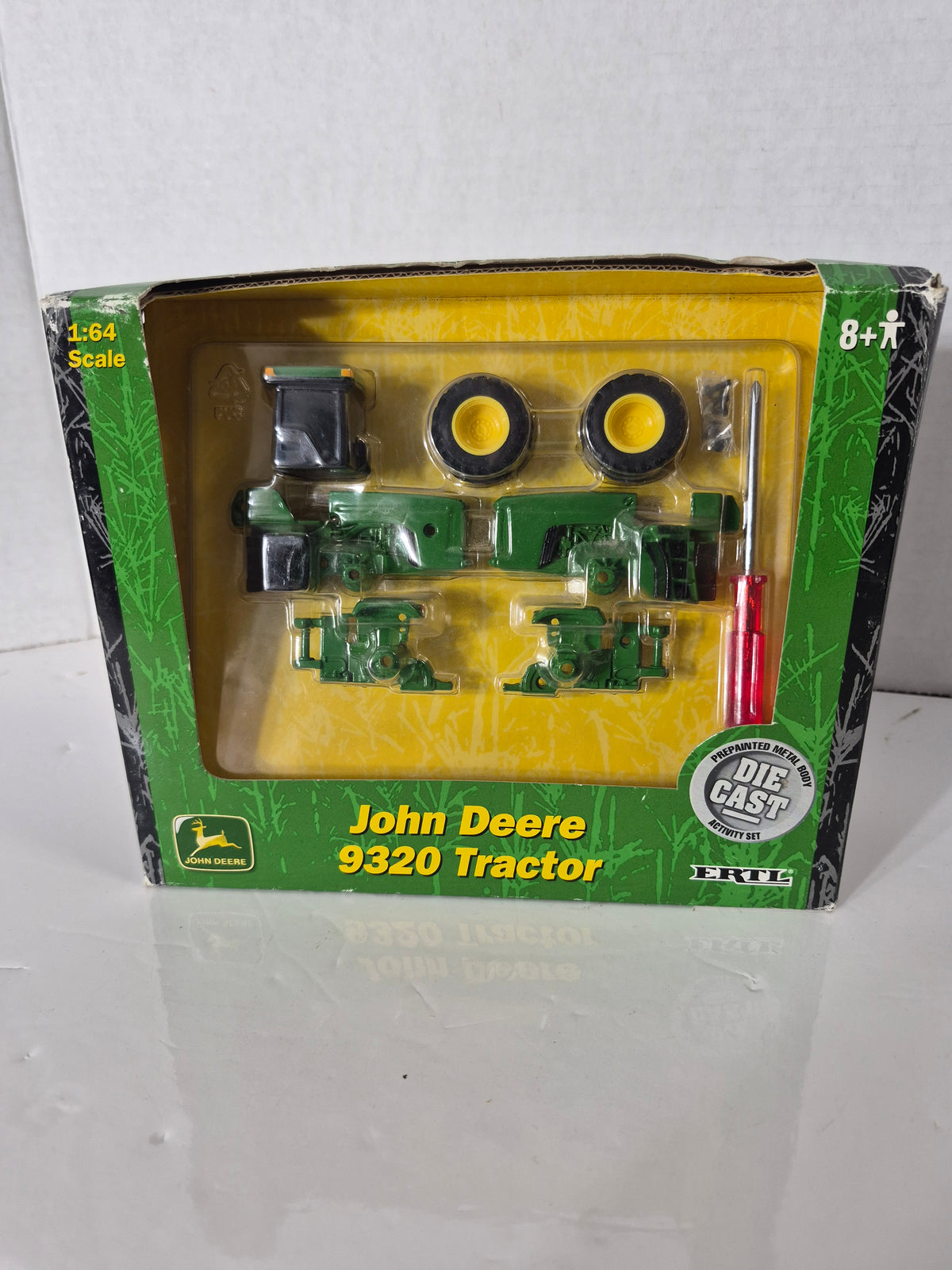 ERTL John Deere 9320 Tractor 1:64 Scale Die-Cast Activity Set – No. 15429 – Boxed