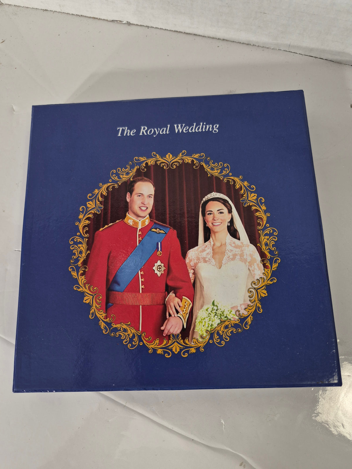 McIntosh Fine Bone China Prince William & Catherine Middleton Royal Wedding Commemorative Plate – 2011 – Original Presentation Box