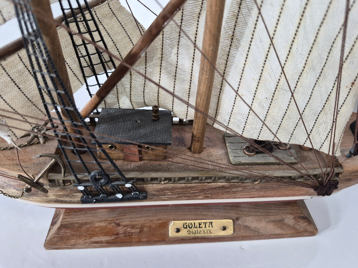 Goleta Siglo XIX Wooden Schooner Model Ship – 17 x 14 x 2.5 in.