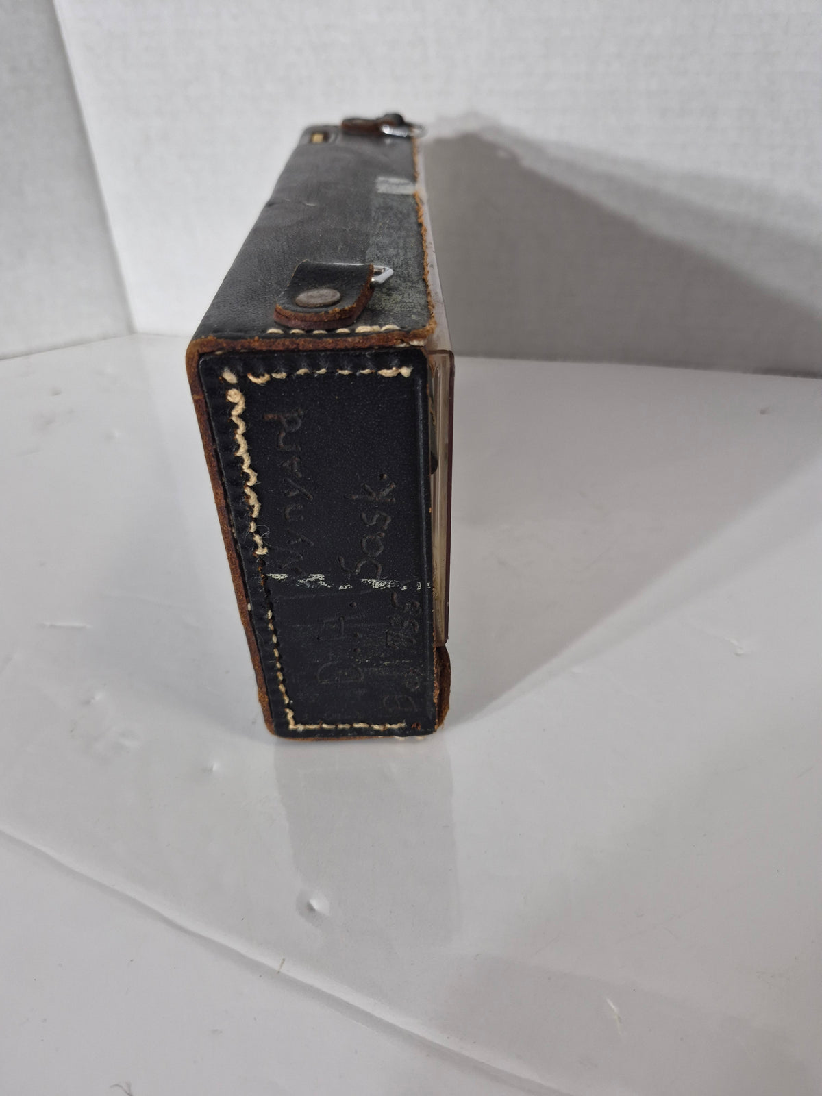 Vintage Minerva Eight-Transistor High Sensitivity Portable AM Radio – Powers On – c.1960s