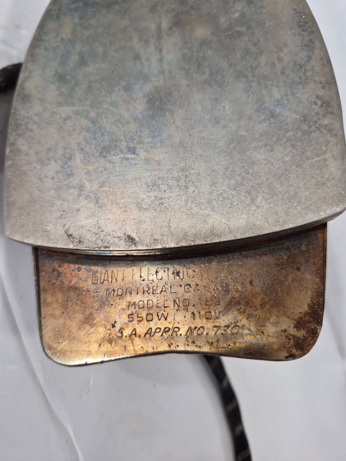 Vintage Giant Electric Mfg. Co. Chrome Electric Iron – Montreal, Canada – Model 182