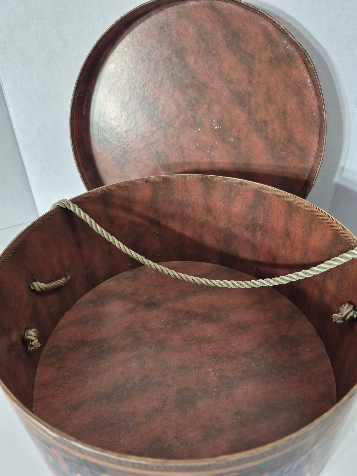 Vintage Round Floral & Fruit Hat Box with Rope Handle – 13"