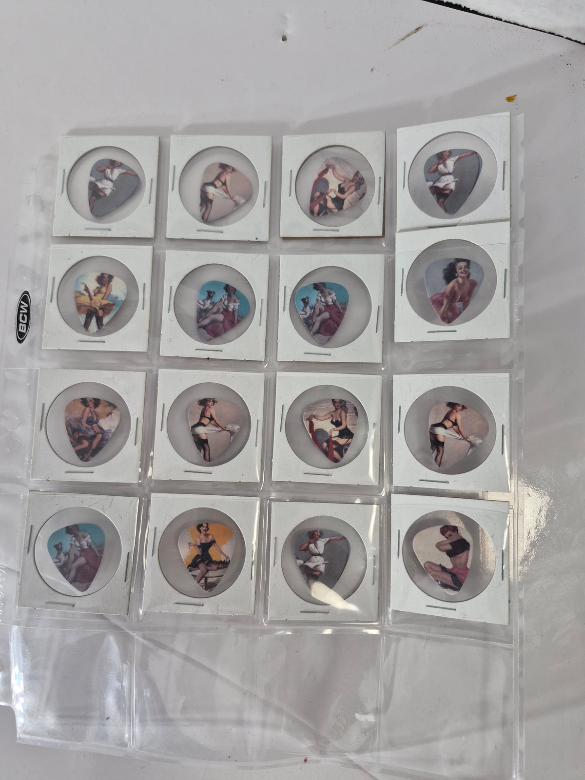 16-Piece Pin-Up Girl Guitar Pick Collection – Retro Rockabilly Style