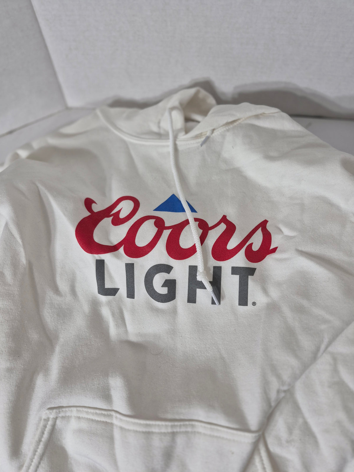 Coors Light White Pullover Hoodie – Size Large