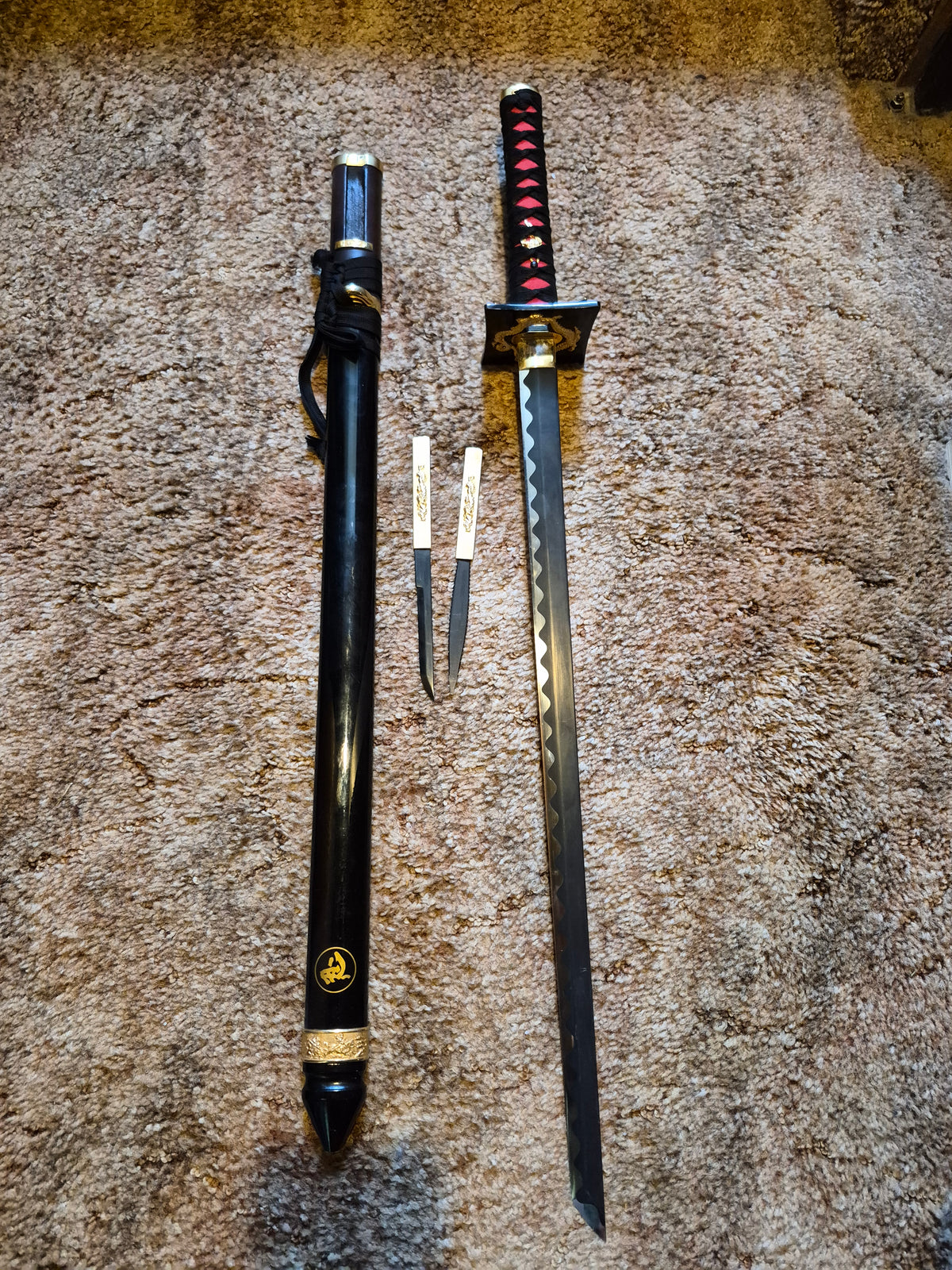 Franklin Mint Imperial Samurai Sword Display Set – Katana, Lacquered Scabbard, Stand & 2 Accessories – Approx. 39 in.