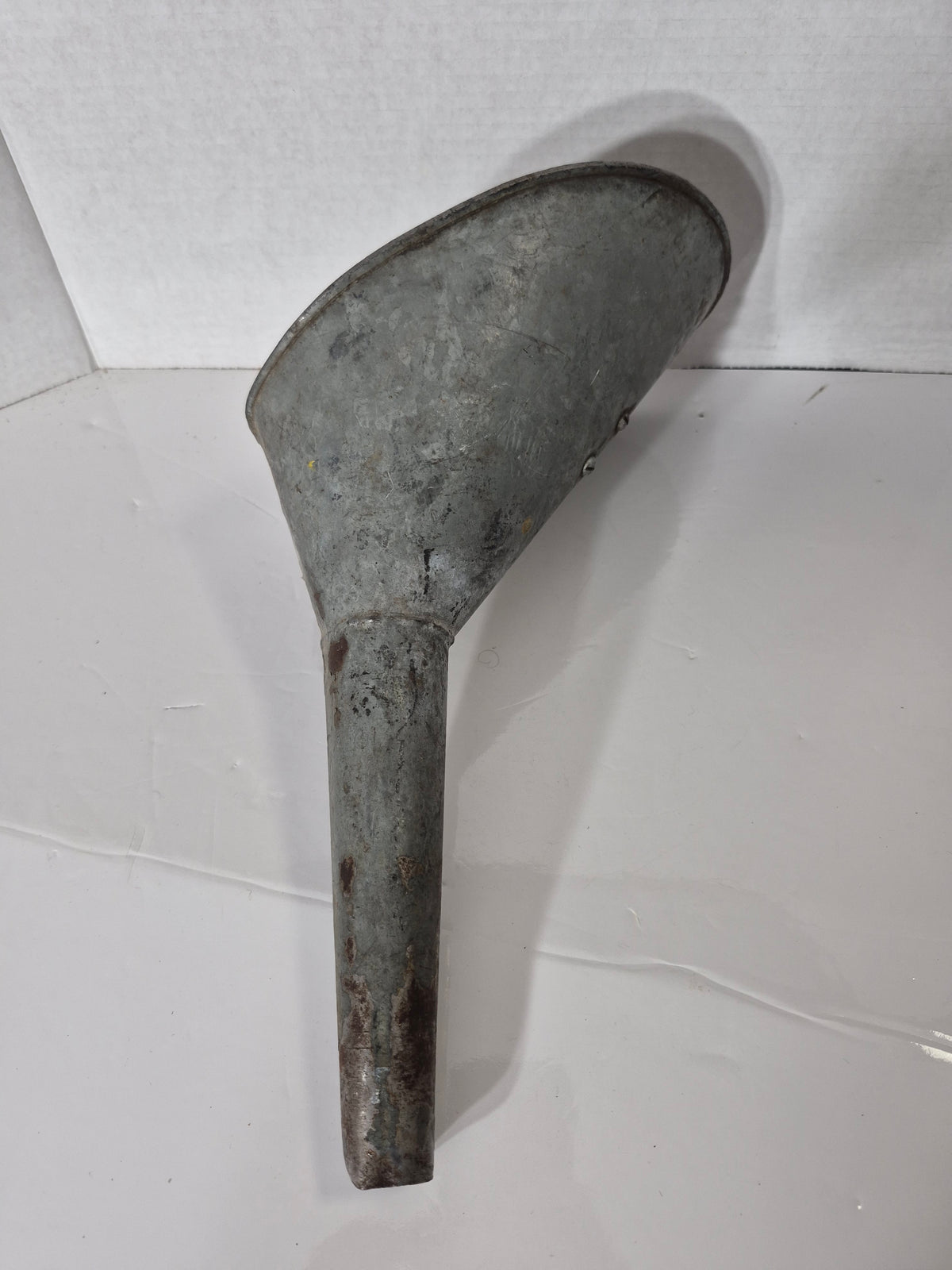 Vintage James B. Carter Ltd. Winnipeg Galvanized Metal Oil Funnel – Canadian Farm Garage Tool