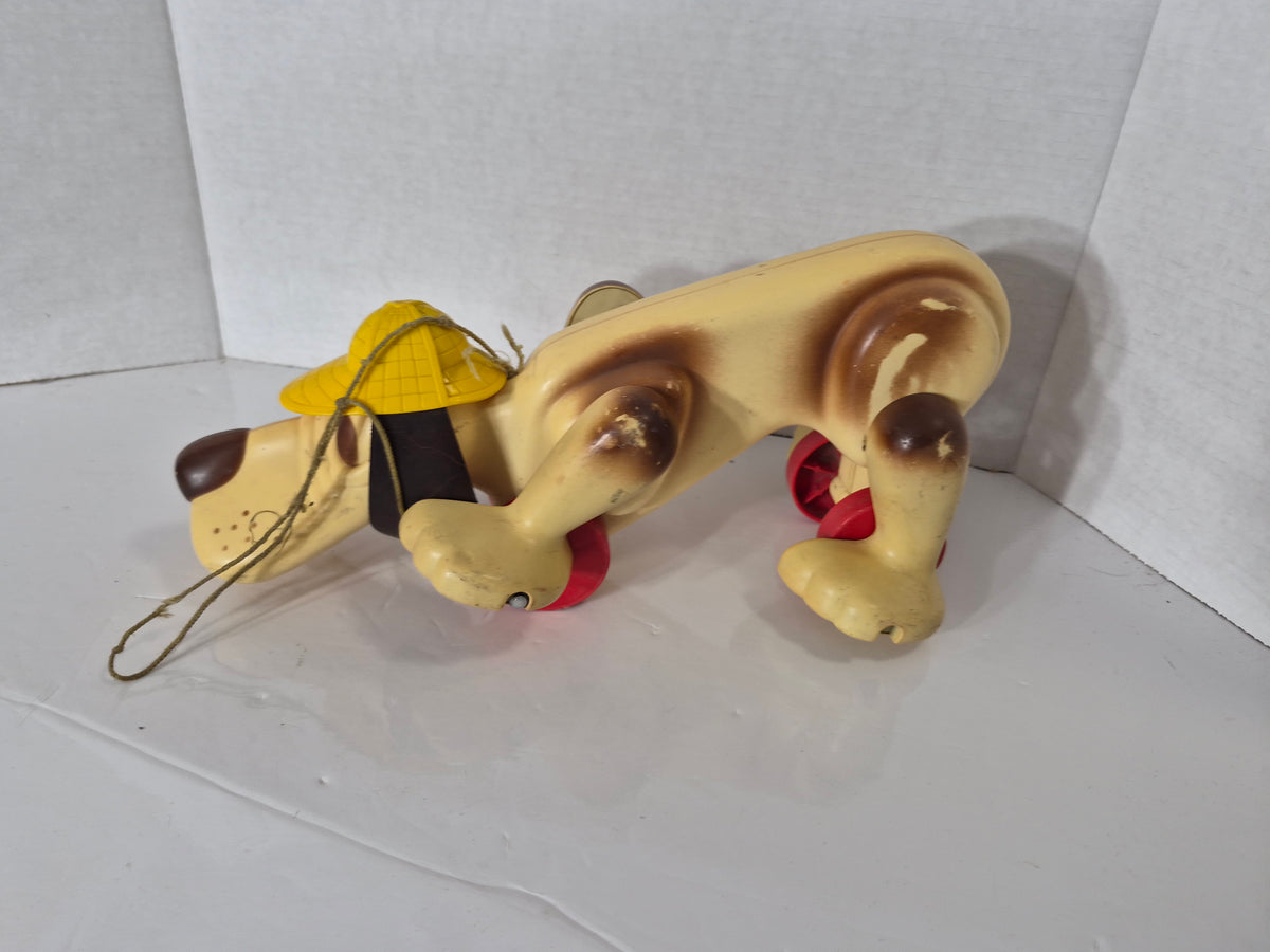 Vintage 1970s Hasbro Digger the Dog Pull Toy – Yellow Hat – 14" × 6"