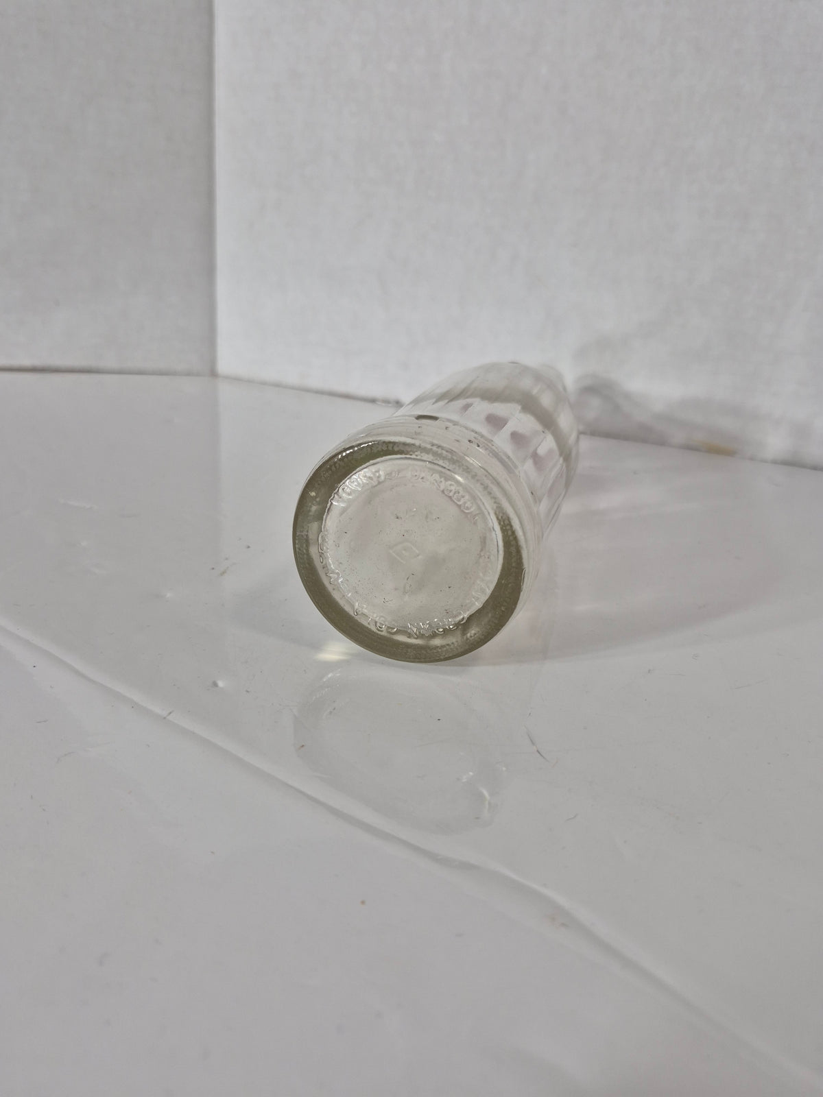 Vintage Royal Crown Cola RC 10 oz ACL Glass Soda Bottle – Red & White Double-Sided Logo