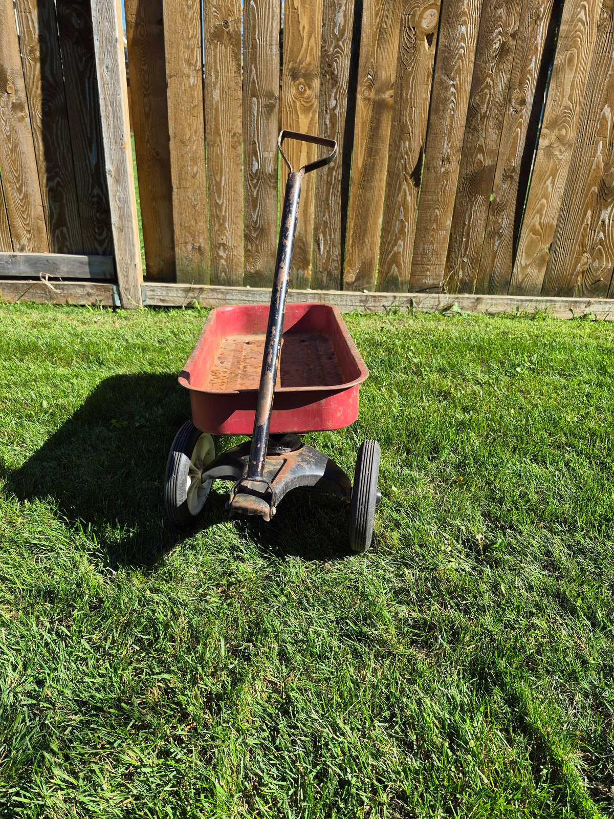 Vintage Canadian Henry Express Red Steel Pull Wagon – 33"