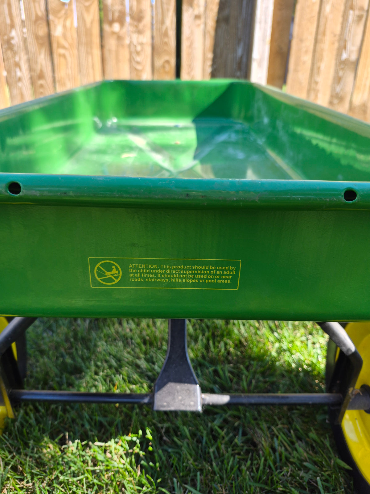 John Deere 36" Steel Pull Wagon – Green & Yellow – Discontinued ERTL/TOMY