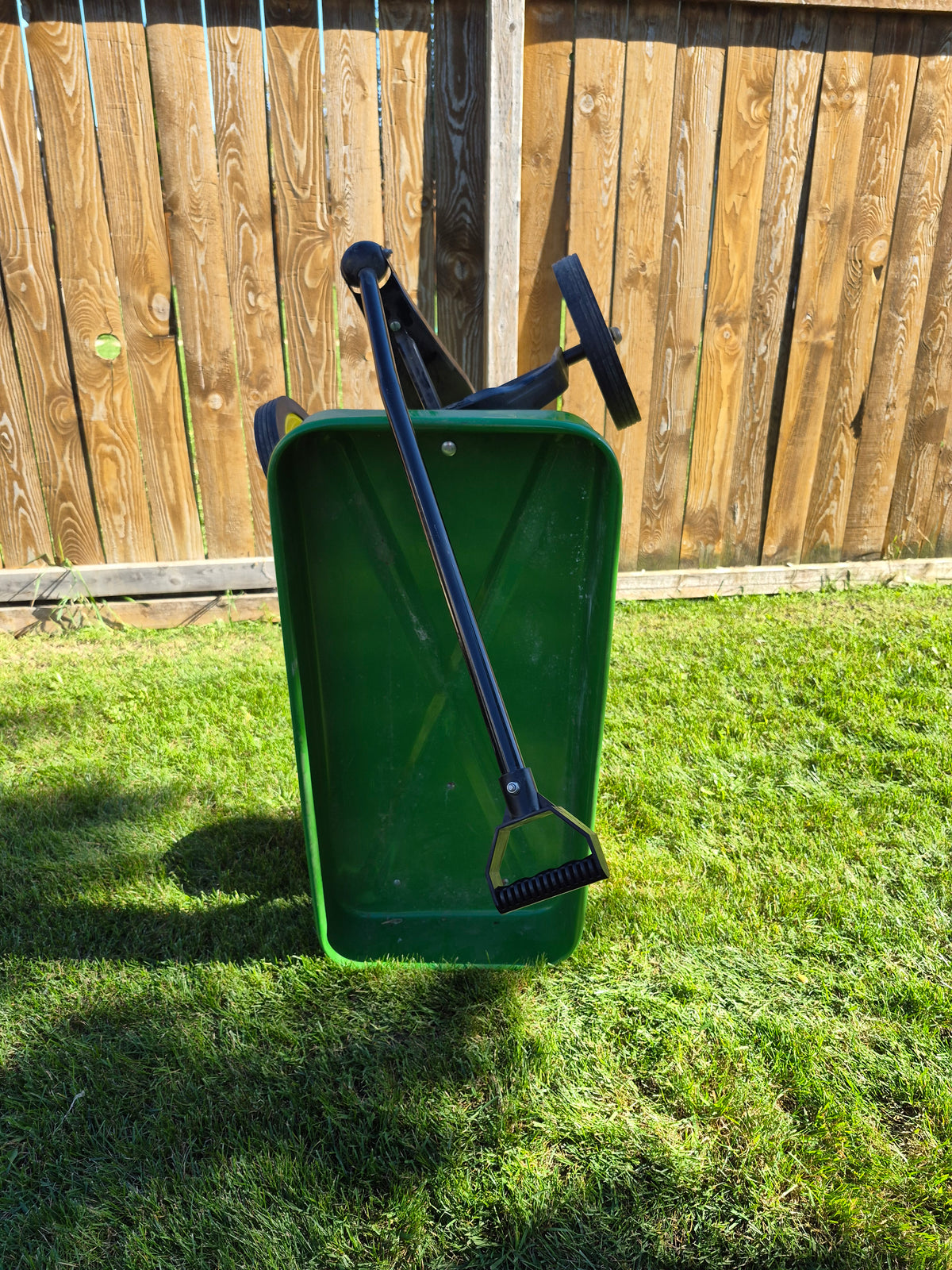 John Deere 36" Steel Pull Wagon – Green & Yellow – Discontinued ERTL/TOMY