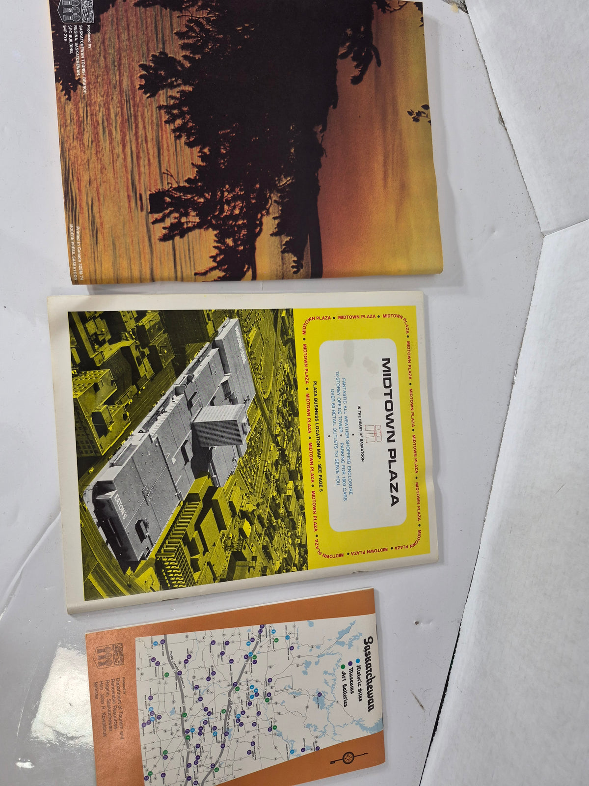 1974 Saskatchewan Travel Guide & “Saskatoon the Beautiful” Tourism Guide – Vintage Map & Brochure Lot
