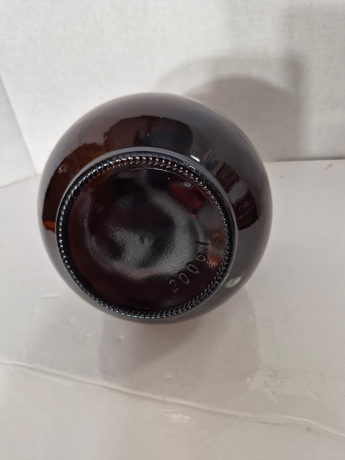 Canadian Growler Amber Glass Beer Growler – Swing-Top Bottle with Moose & Mountains – 6" x 11"