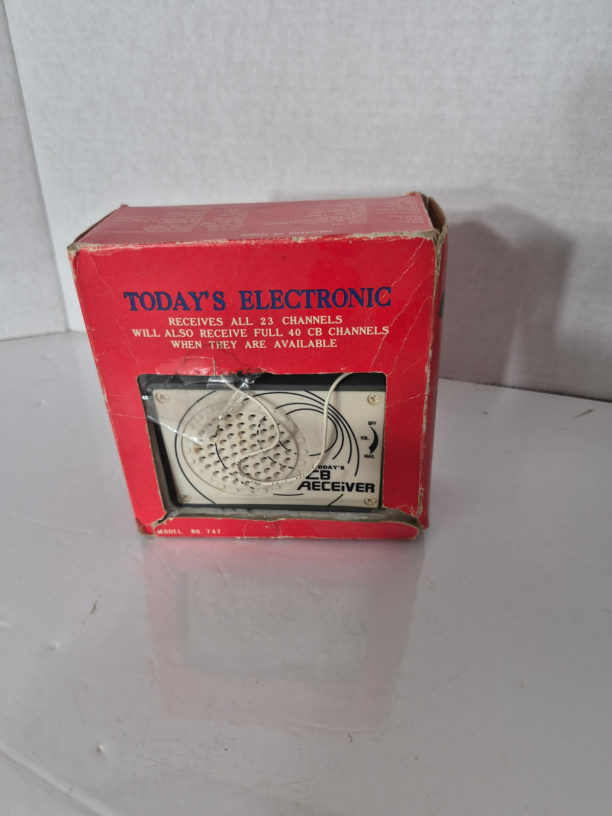 Vintage 1976 Today’s Electronic Model 747 23-Channel CB Receiver – Original Box – Trucker Radio
