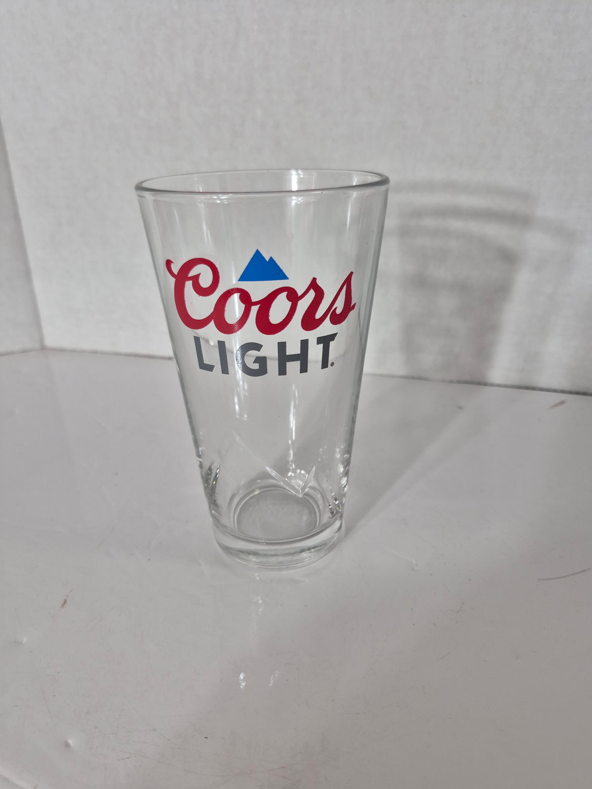 Coors Light 16 oz Embossed Mountain Beer Glass – Boelter Commercial Barware