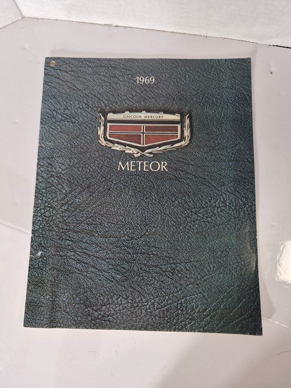 Original 1969 Ford Meteor Sales Brochure – Montcalm S33 • Rideau • LeMoyne – Canadian Mercury Dealer Literature